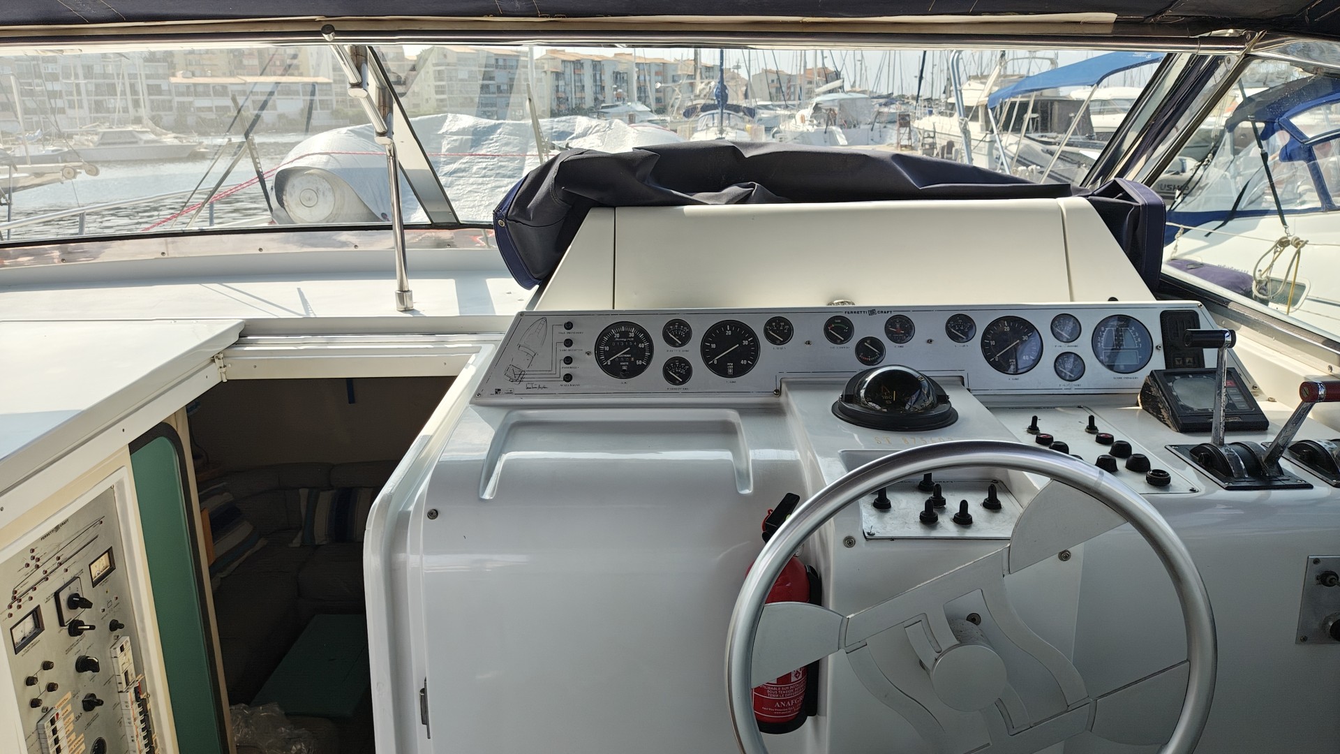 FERRETTI - ALTURA 47 à vendre