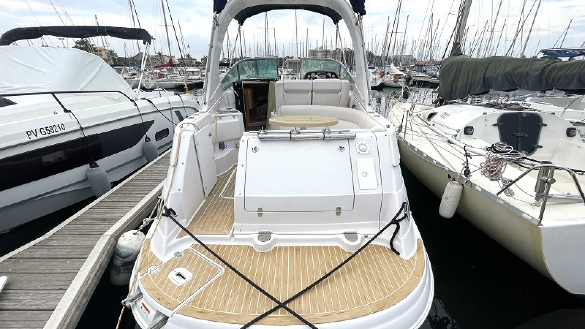 FOUR WINNS - 258 VISTA à vendre