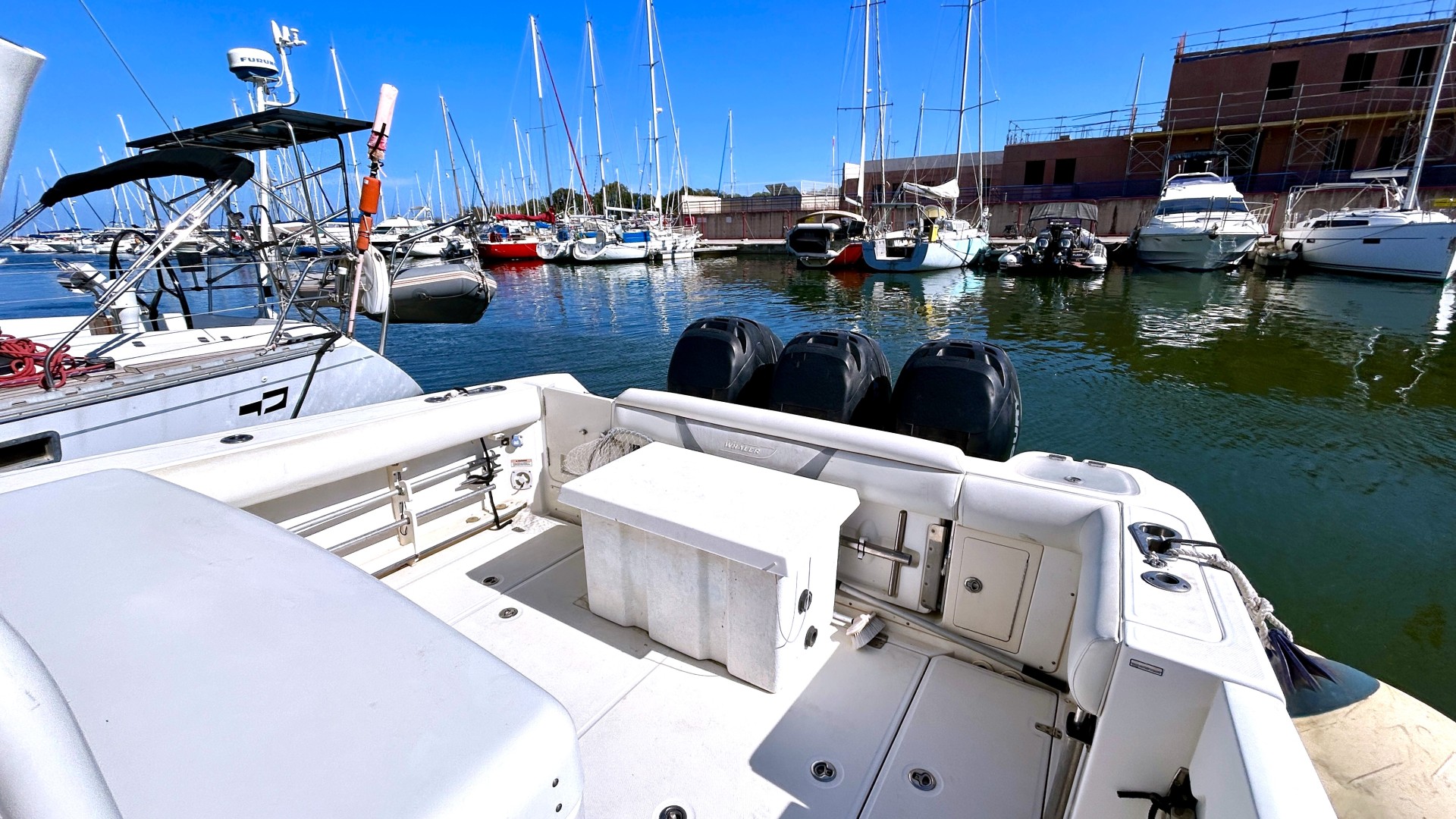 BOSTON WHALER - 370 OUTRAGE à vendre