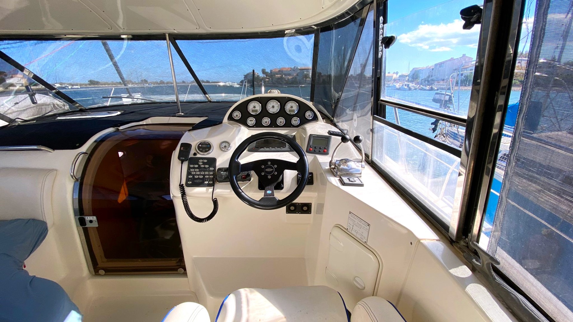 BAVARIA - 37 SPORT HT à vendre