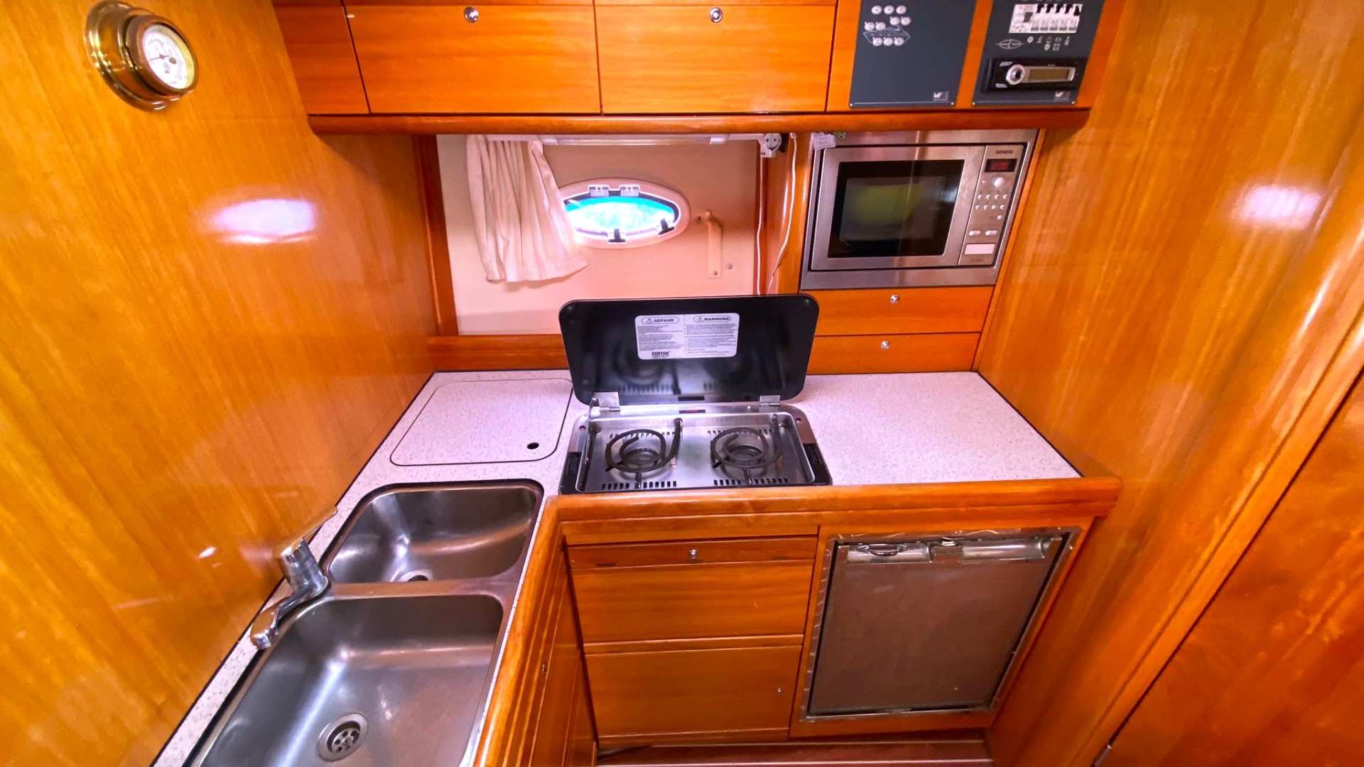 BAVARIA - 37 SPORT HT à vendre