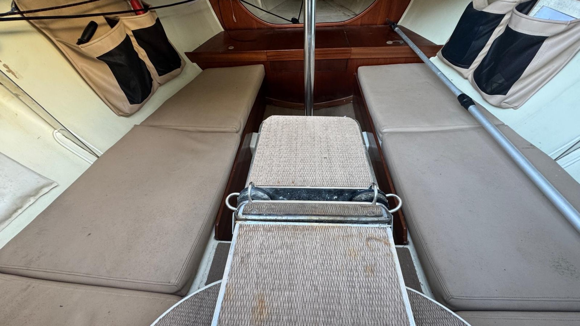 LATITUDE 46 - TOFINOU 9.50 à vendre