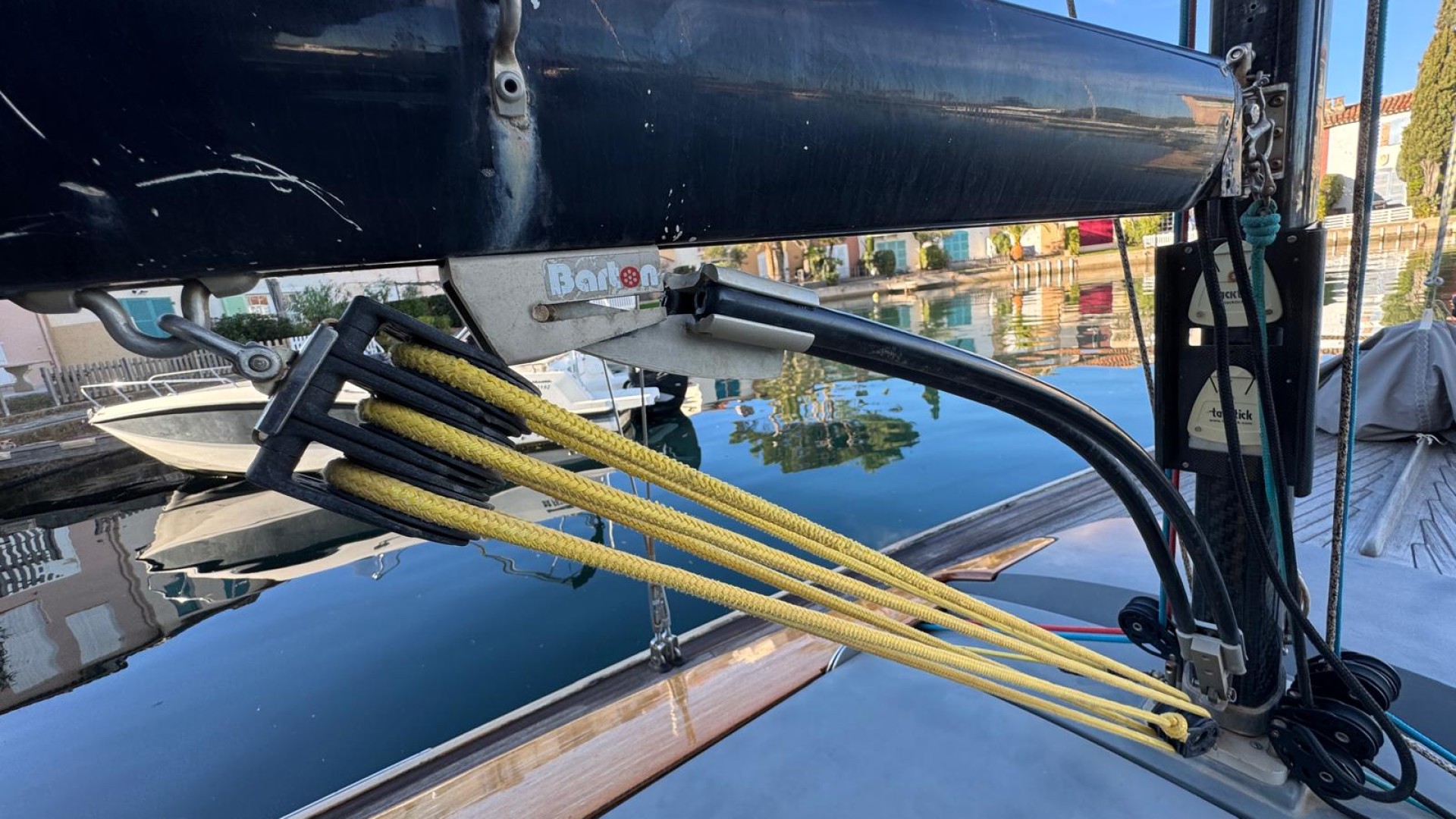 LATITUDE 46 - TOFINOU 9.50 à vendre