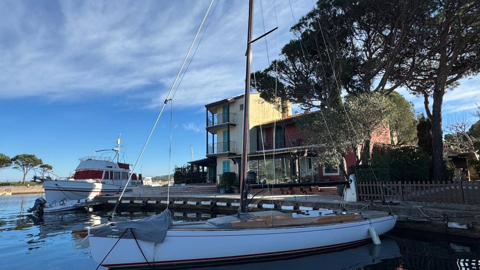 LATITUDE 46 - TOFINOU 9.50 à vendre