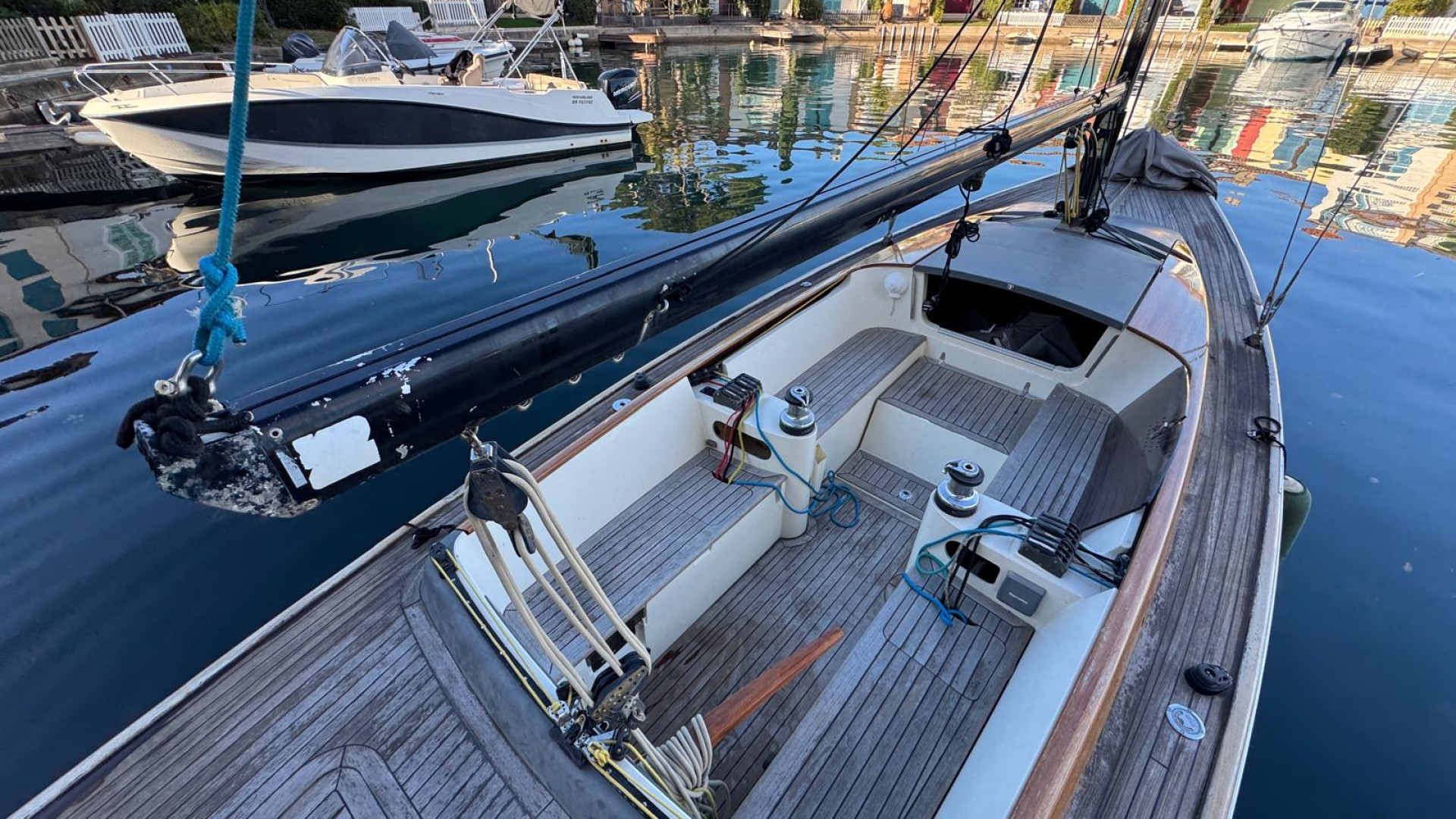 LATITUDE 46 - TOFINOU 9.50 à vendre