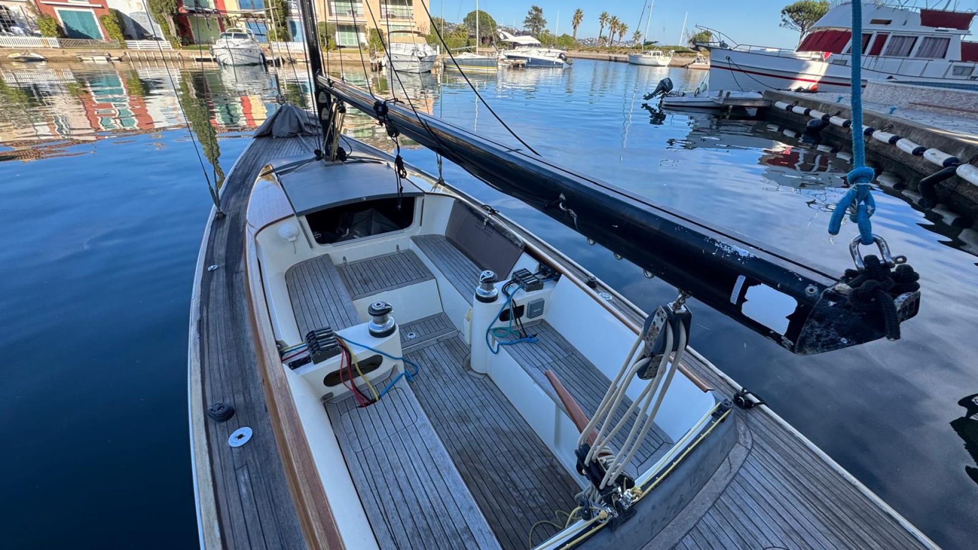 LATITUDE 46 - TOFINOU 9.50 à vendre