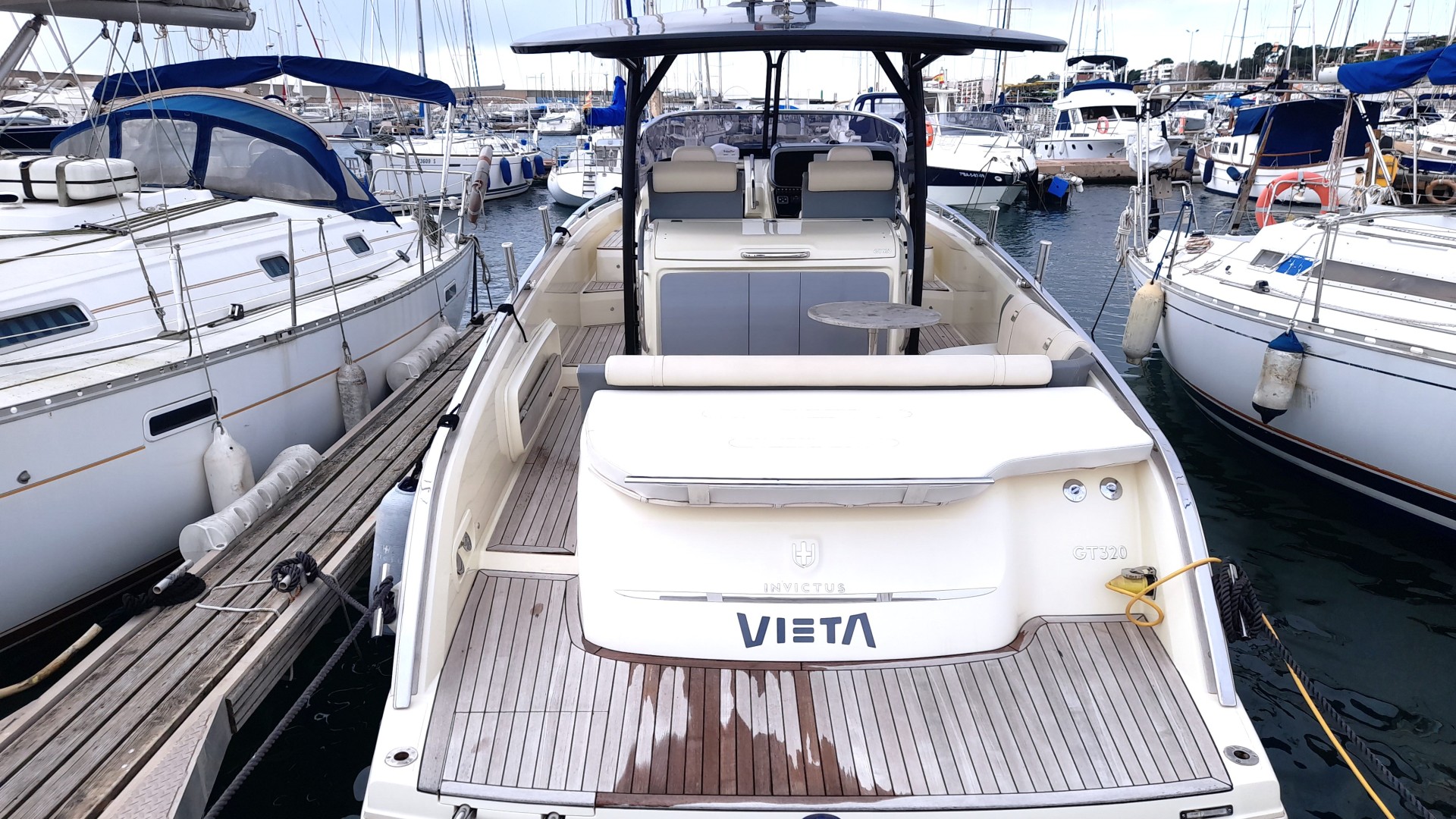 INVICTUS - GT 320 à vendre