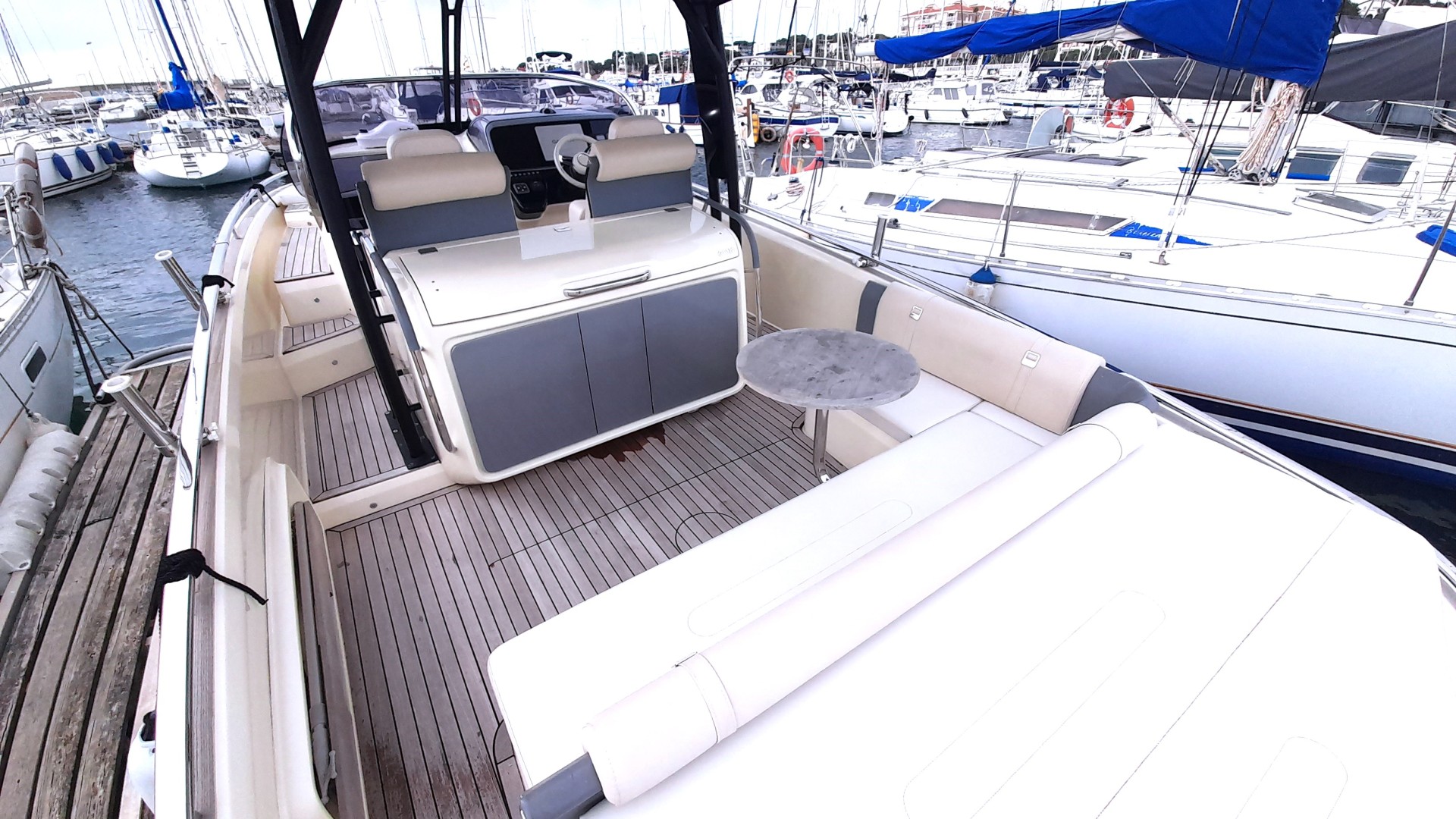 INVICTUS - GT 320 à vendre