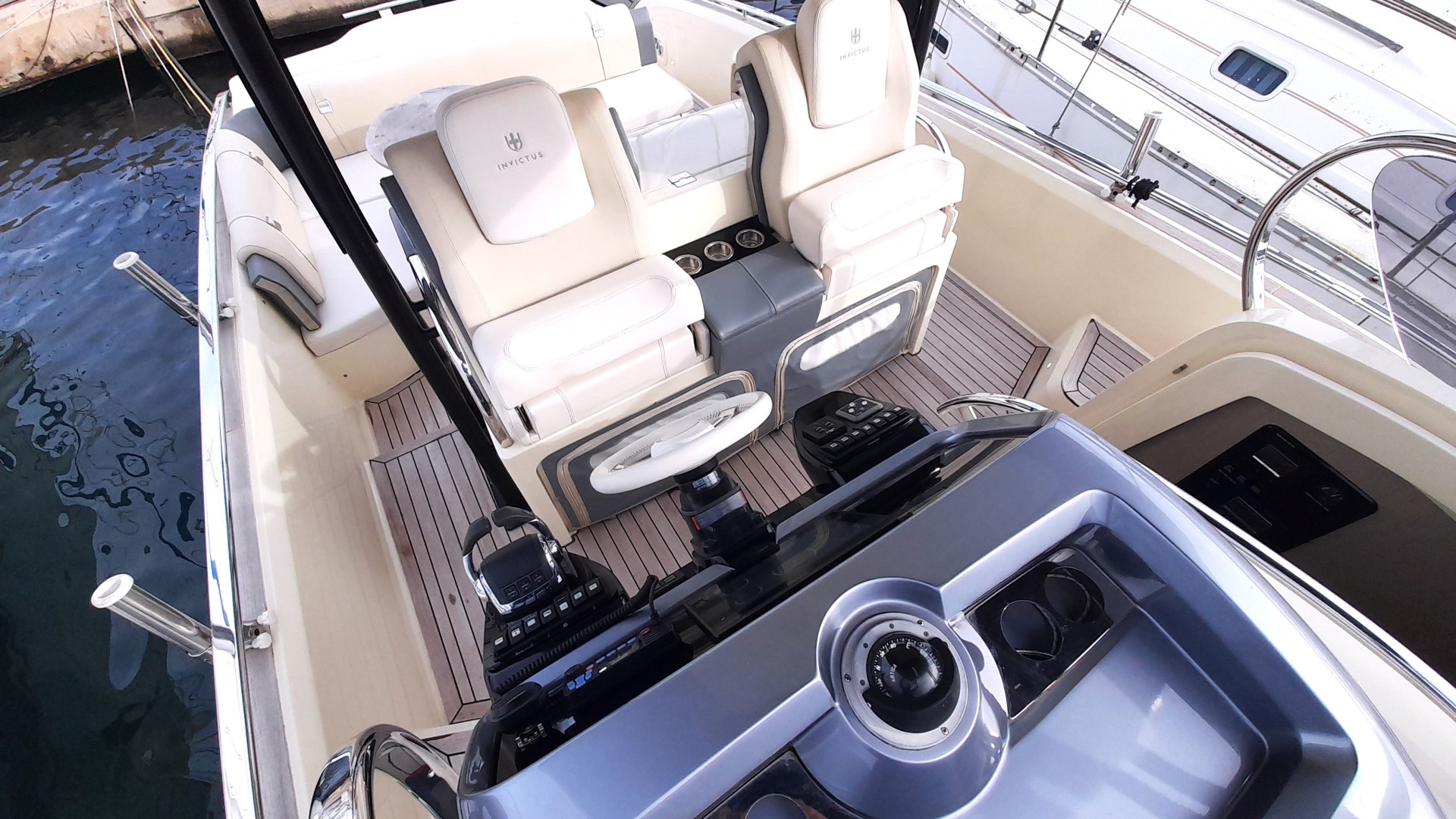 INVICTUS - GT 320 à vendre