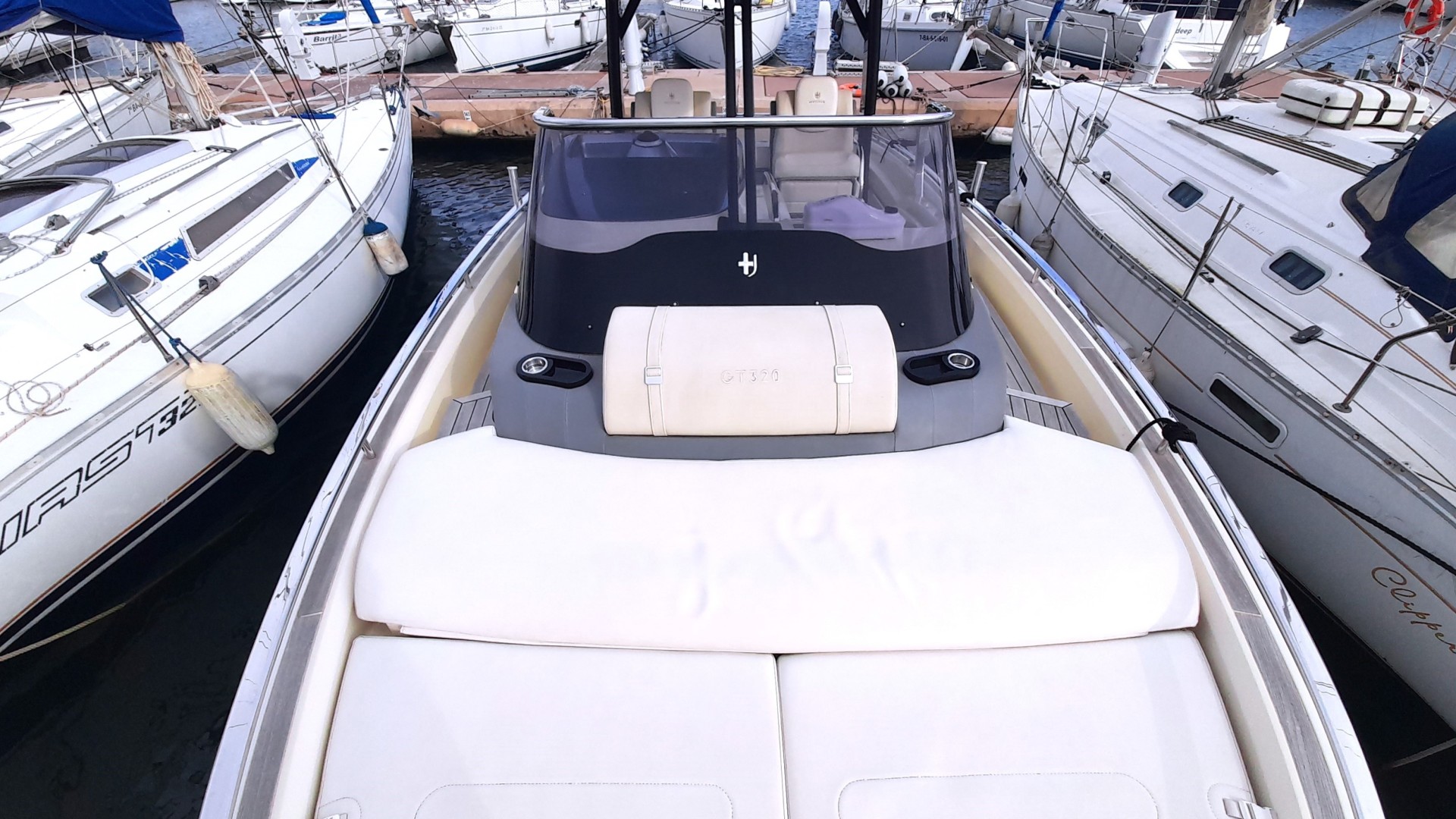 INVICTUS - GT 320 à vendre