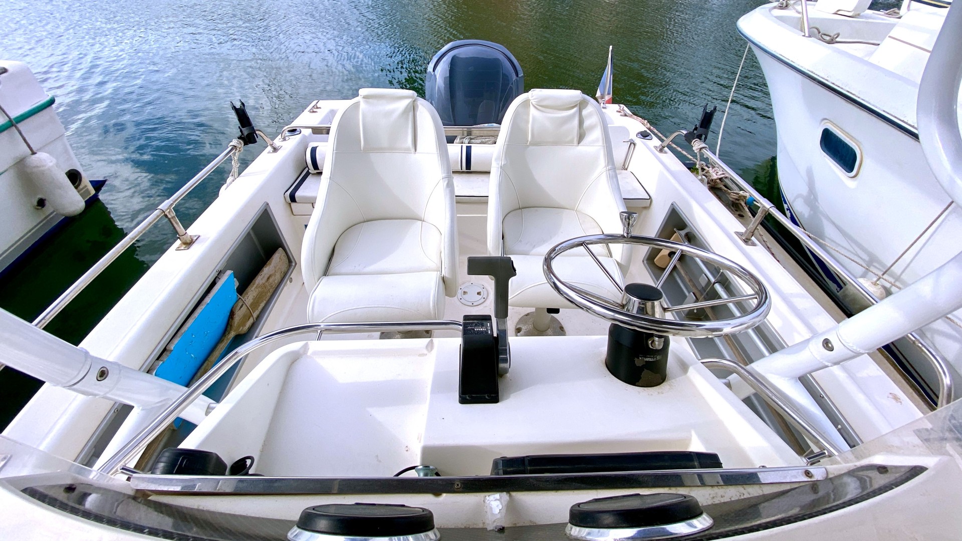 WHITE SHARK - 225 à vendre