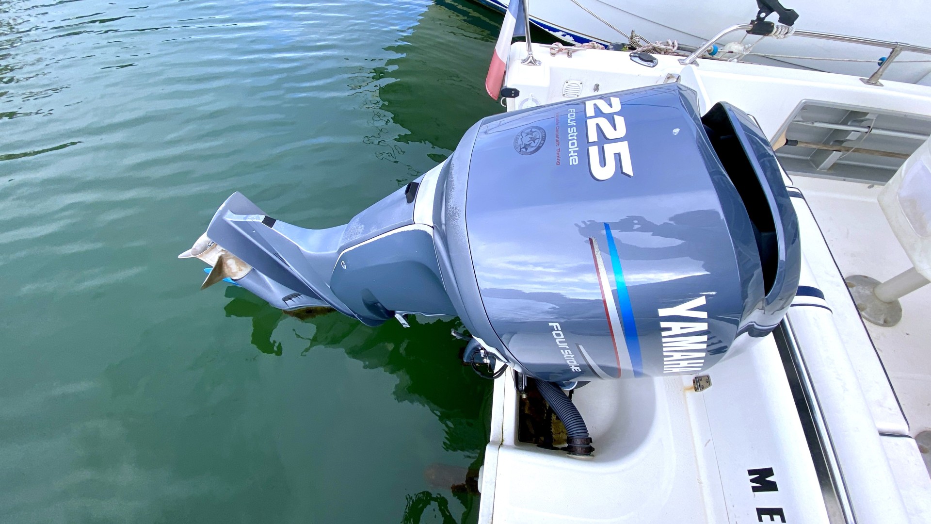 WHITE SHARK - 225 à vendre