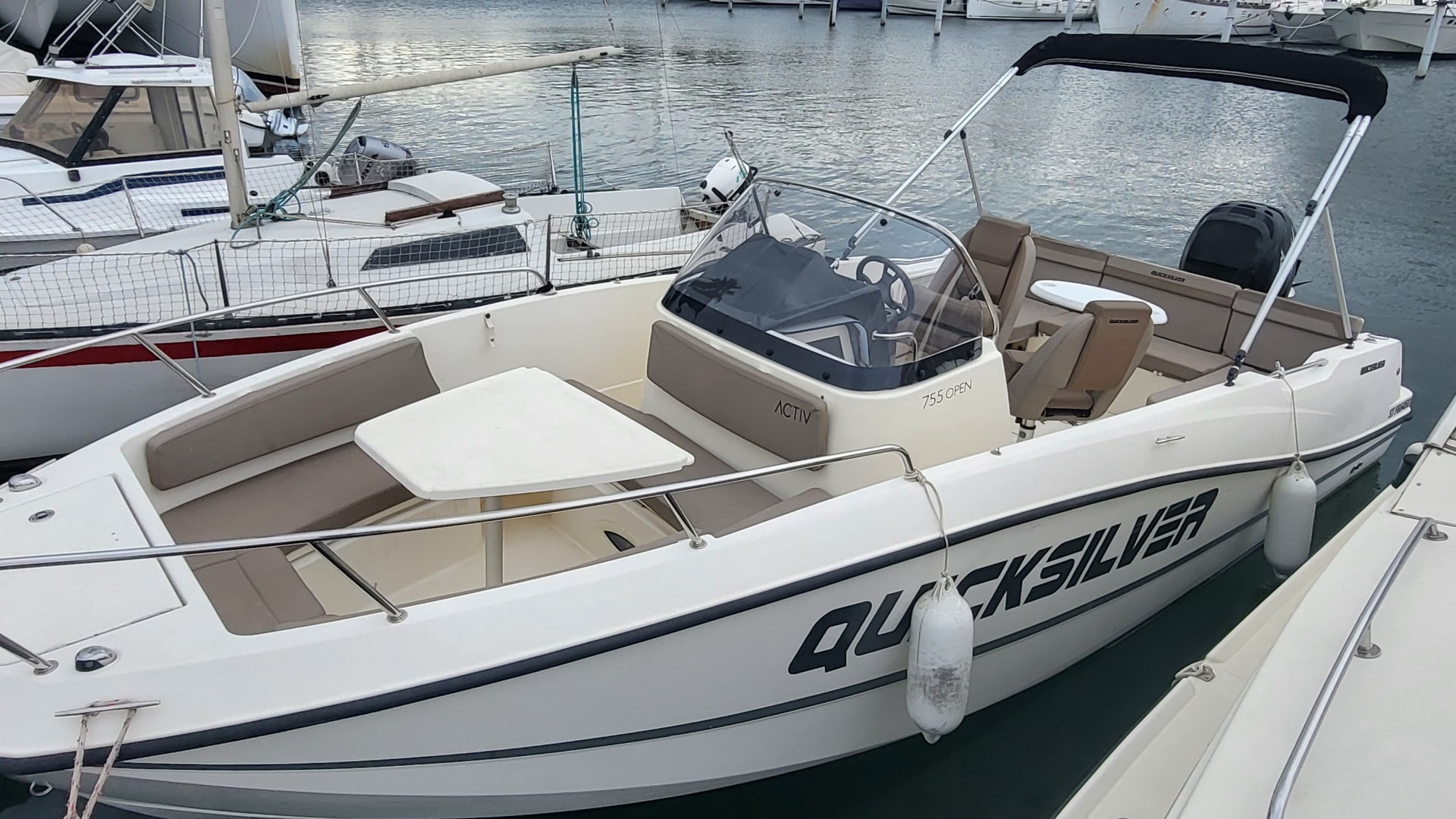 QUICKSILVER - ACTIVE 755 Open à vendre