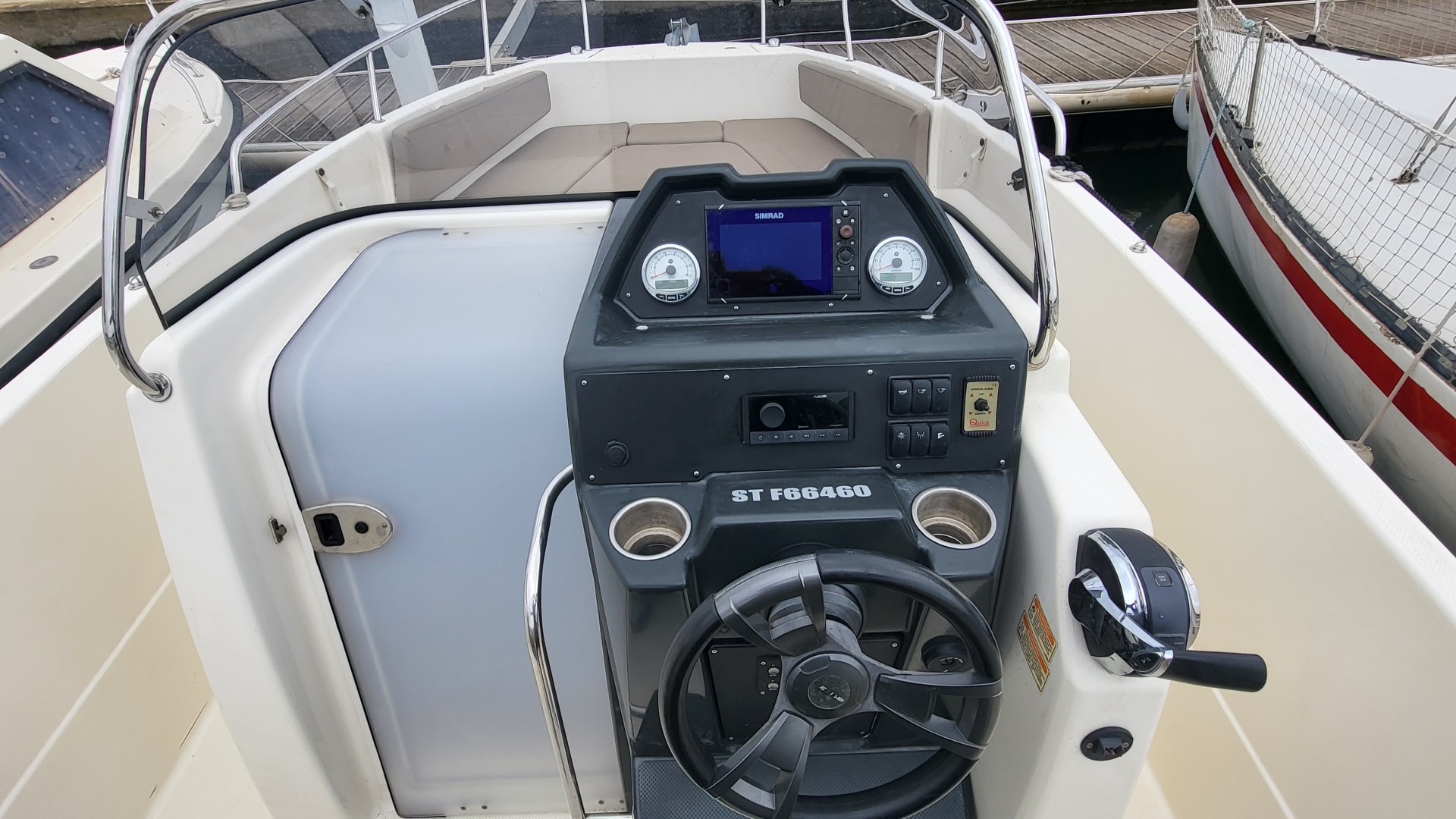 QUICKSILVER - ACTIVE 755 Open à vendre