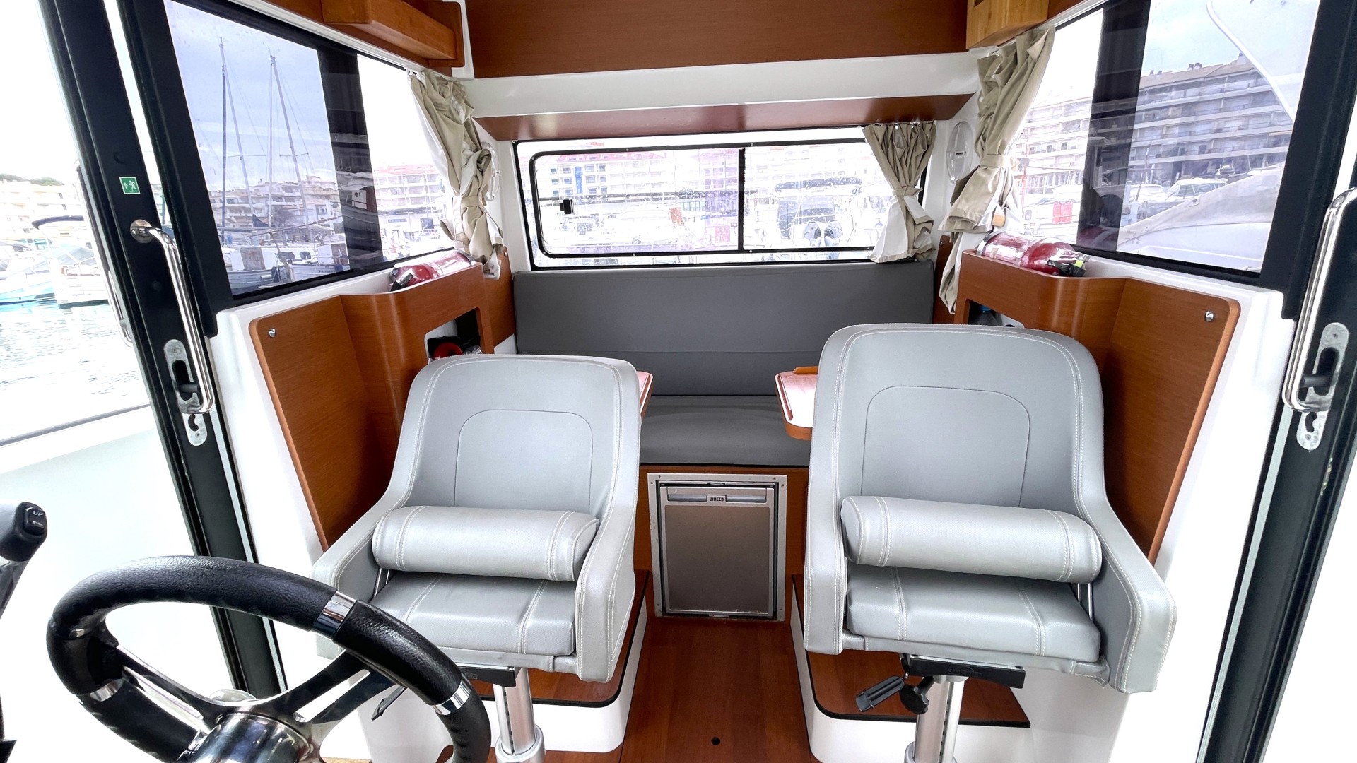 BENETEAU - BARRACUDA 9 FLY à vendre