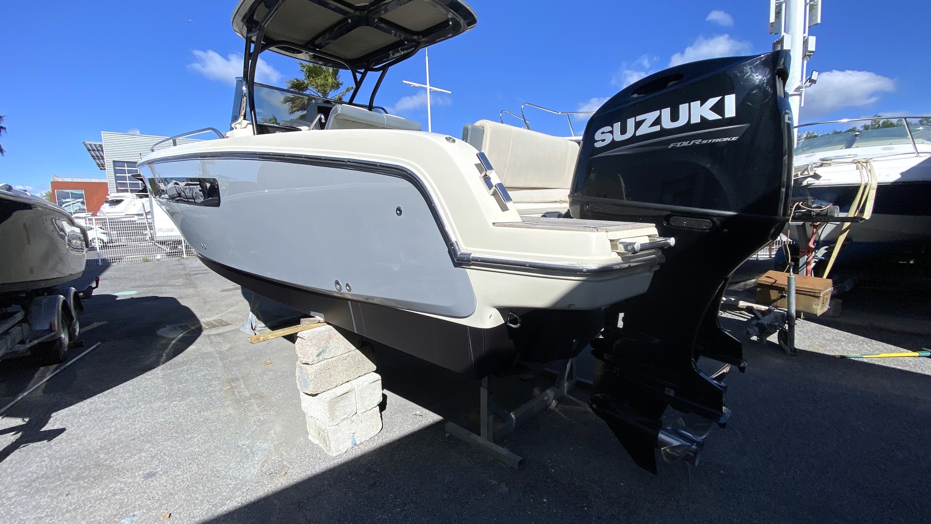 INVICTUS - 270 CX à vendre