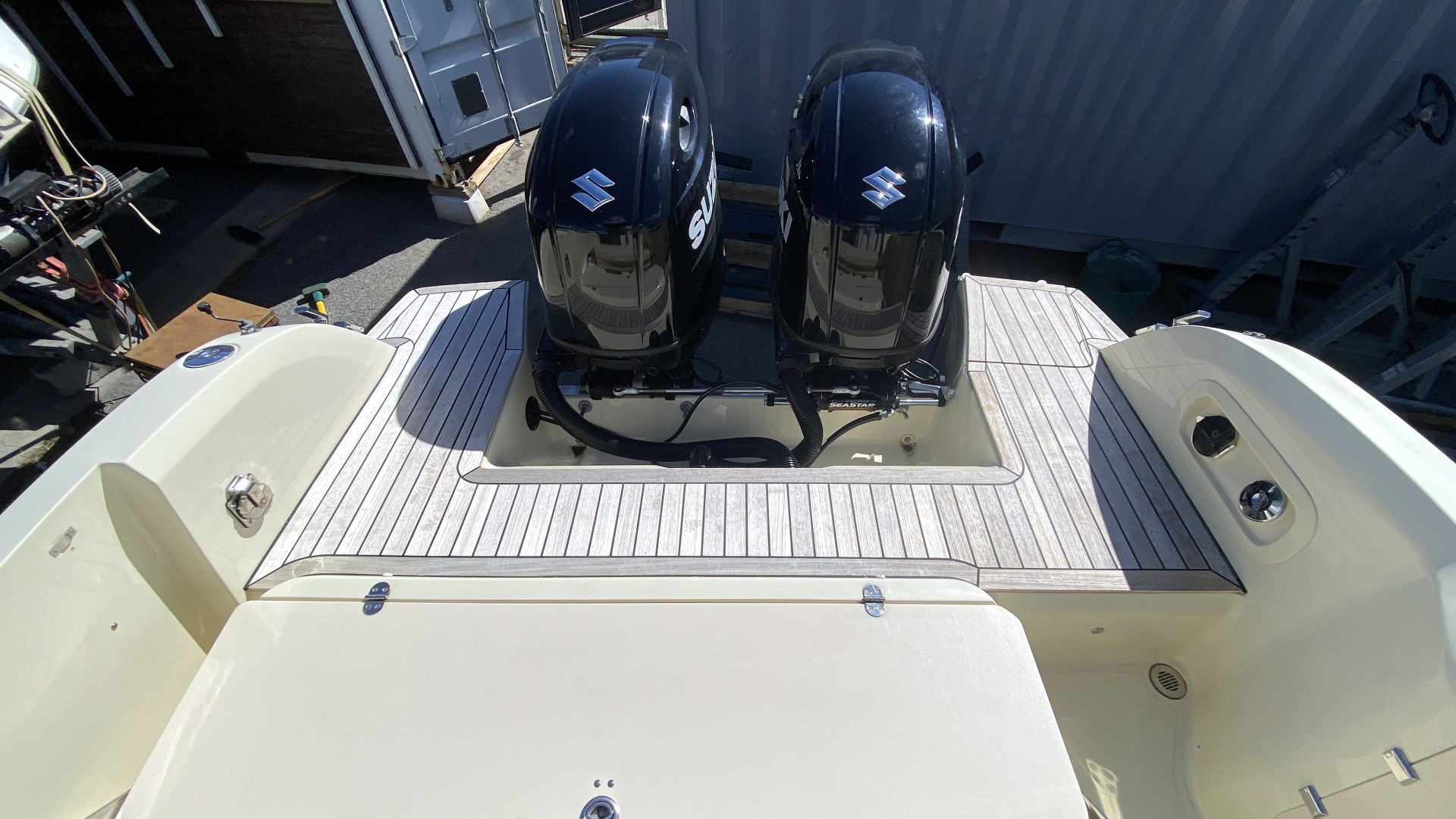 INVICTUS - 270 CX à vendre