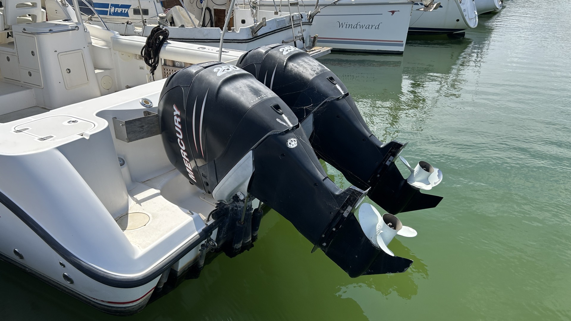 BOSTON WHALER - 305 CONQUEST à vendre