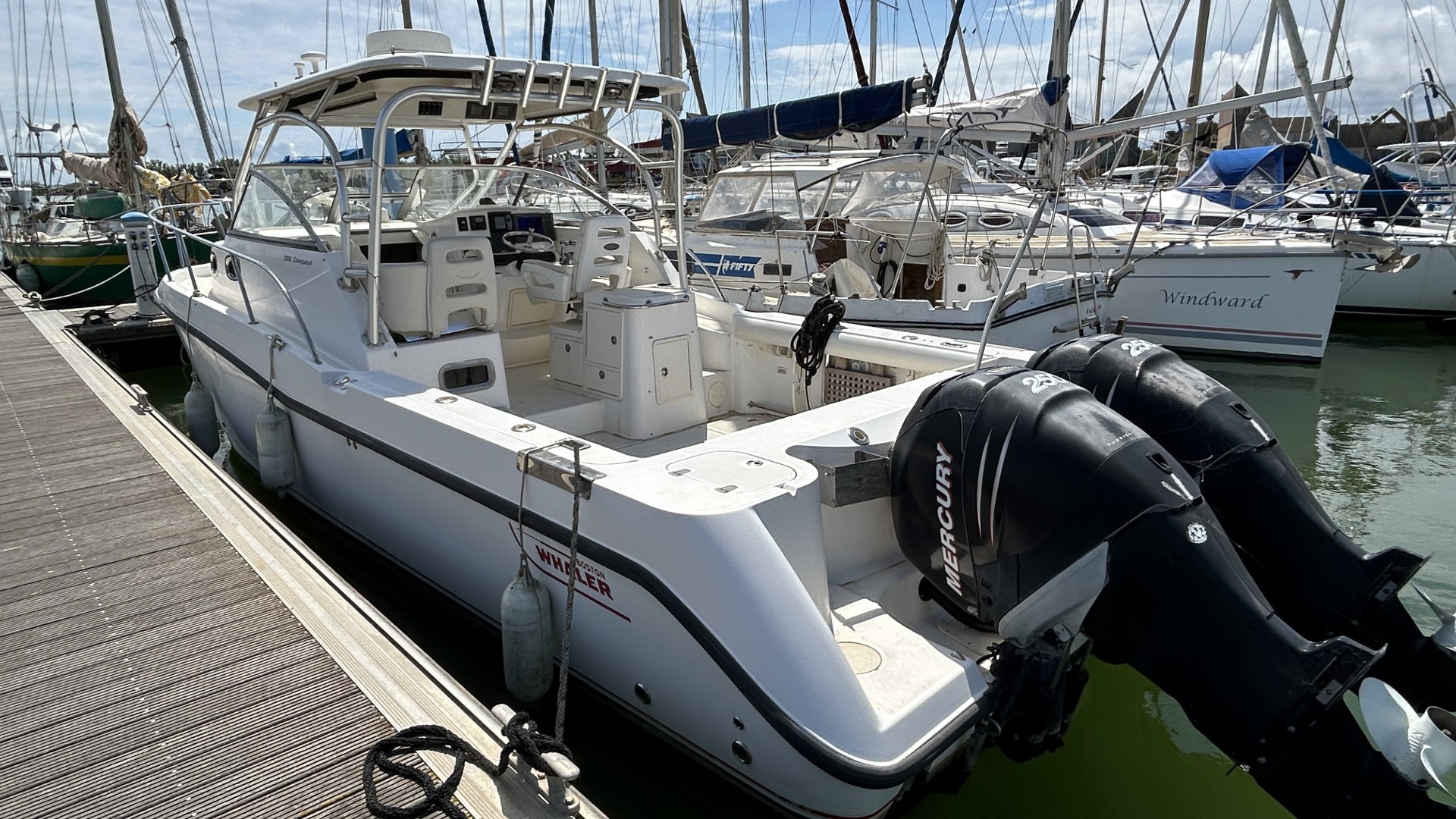BOSTON WHALER - 305 CONQUEST à vendre