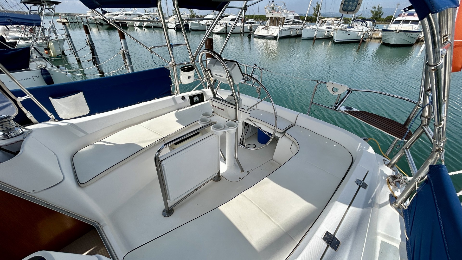 HUNTER MARINE - 356 à vendre