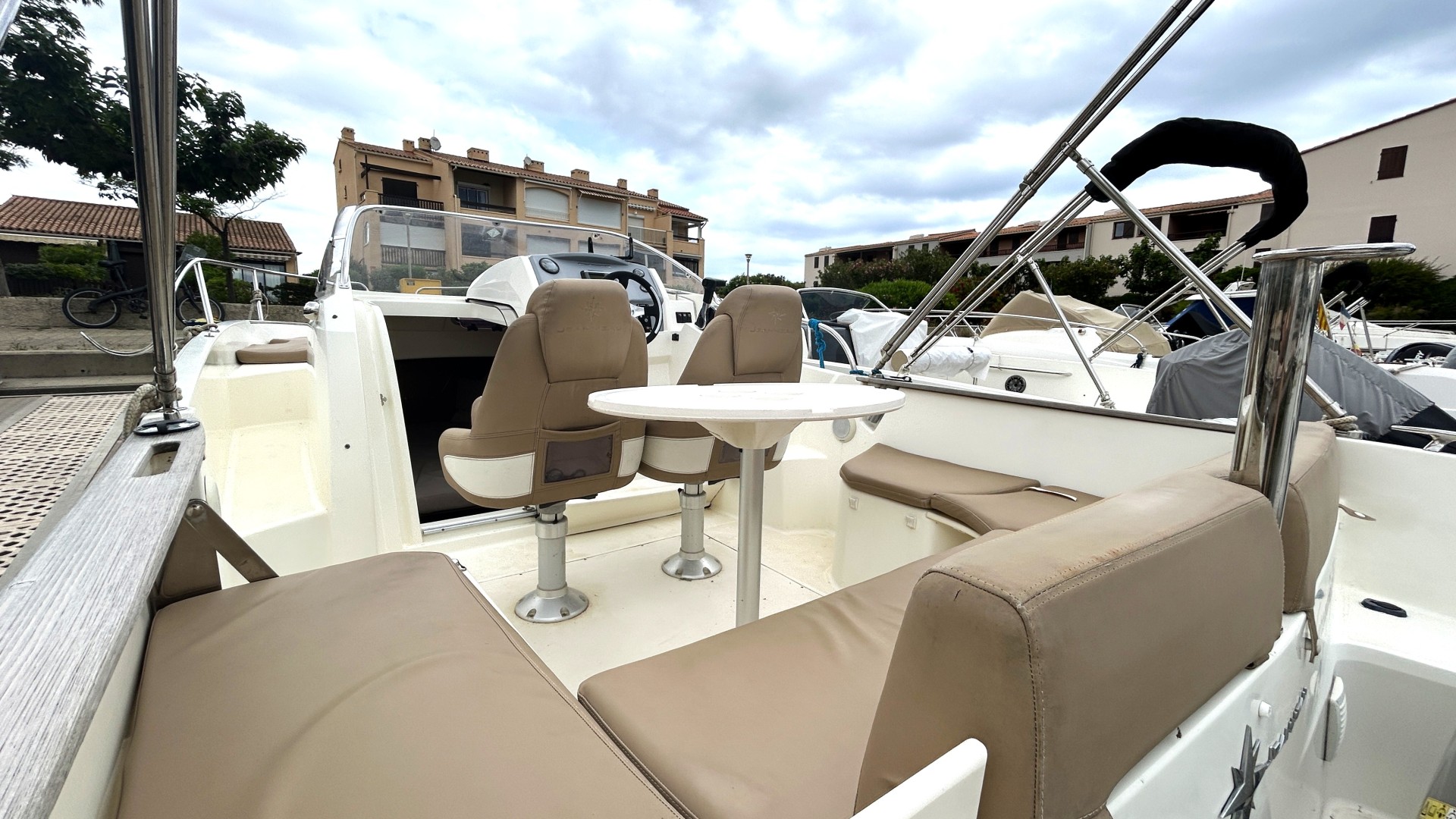 JEANNEAU - CAP CAMARAT 755 WA à vendre