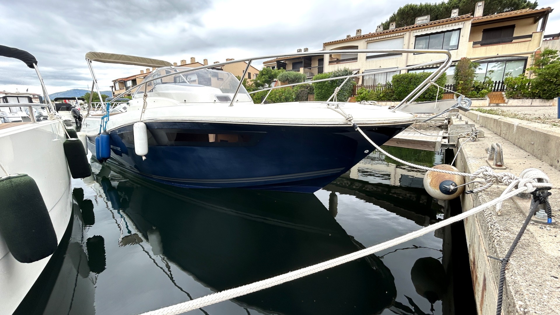 JEANNEAU - CAP CAMARAT 755 WA à vendre