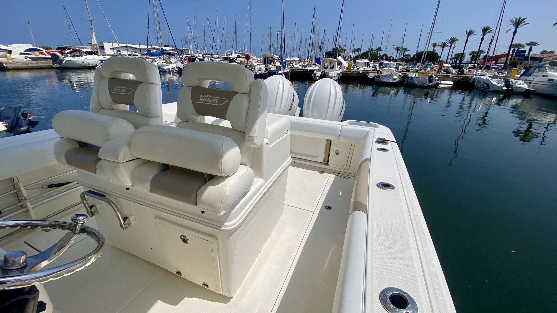 BOSTON WHALER - 320 OUTRAGE à vendre