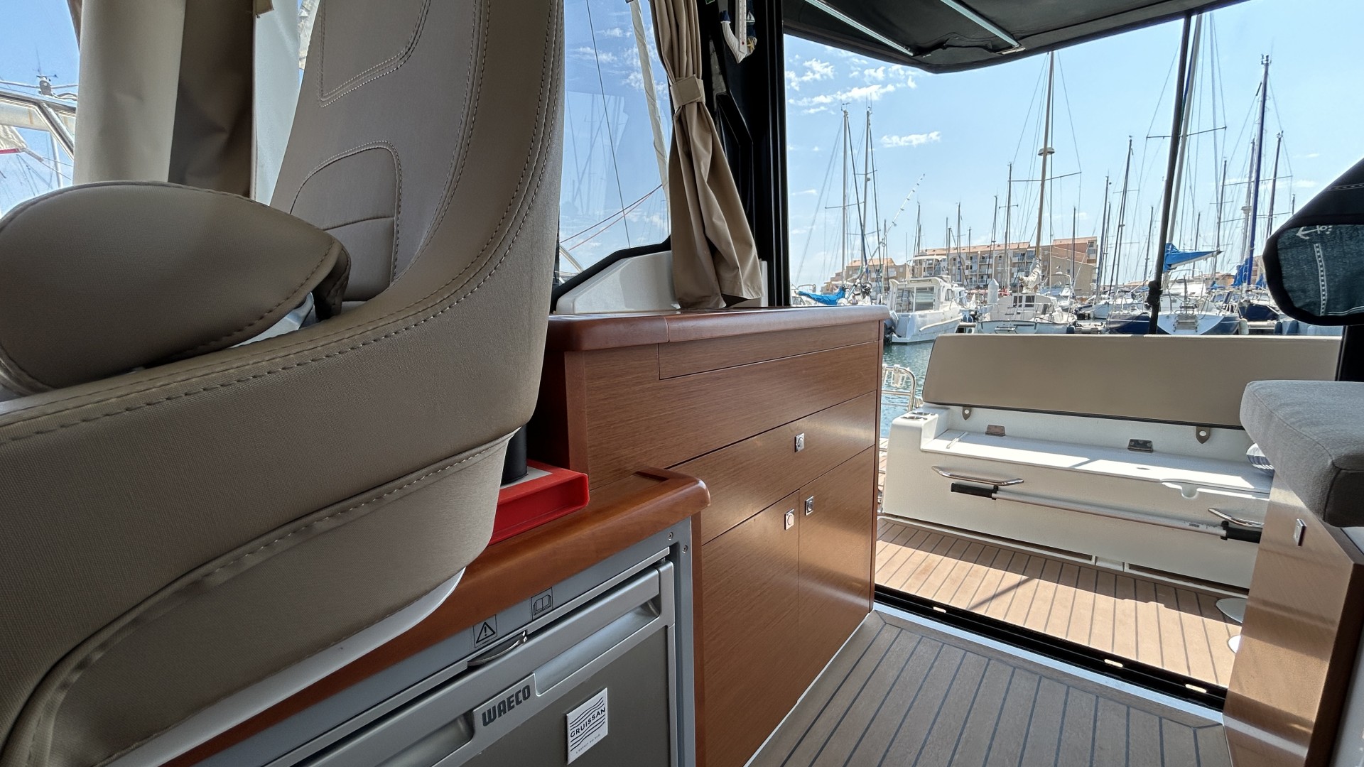 JEANNEAU - MERRY FISHER 895 à vendre