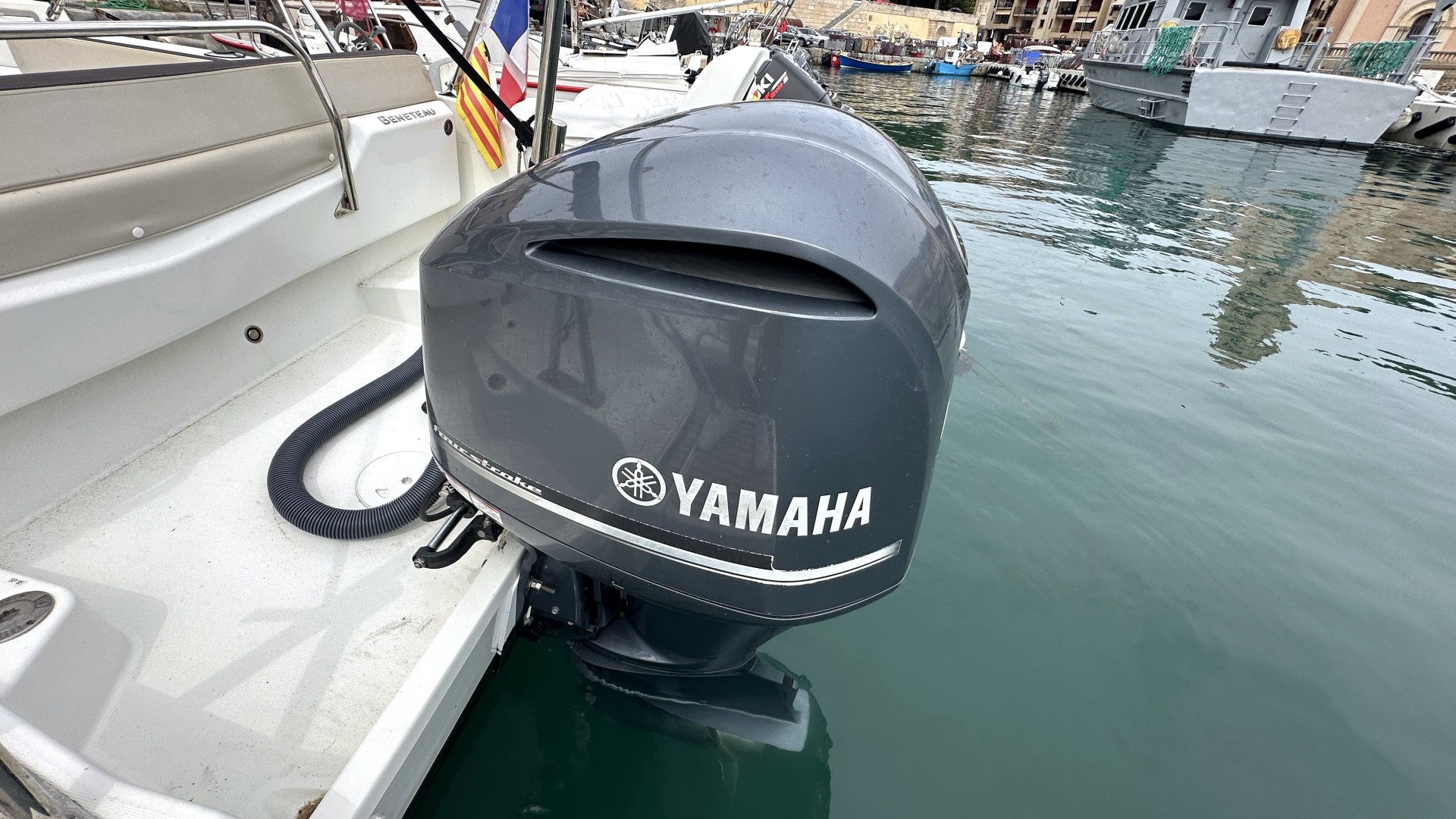 BENETEAU - FLYER 7.7 SUNDECK à vendre