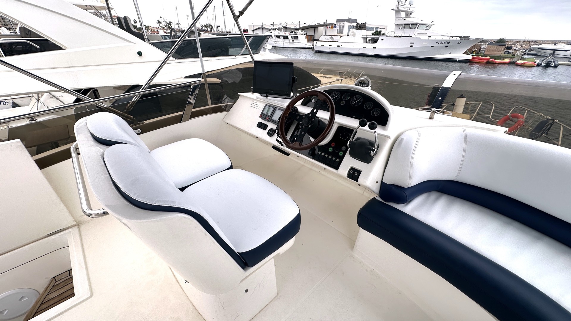 PRINCESS - 45 FLY à vendre