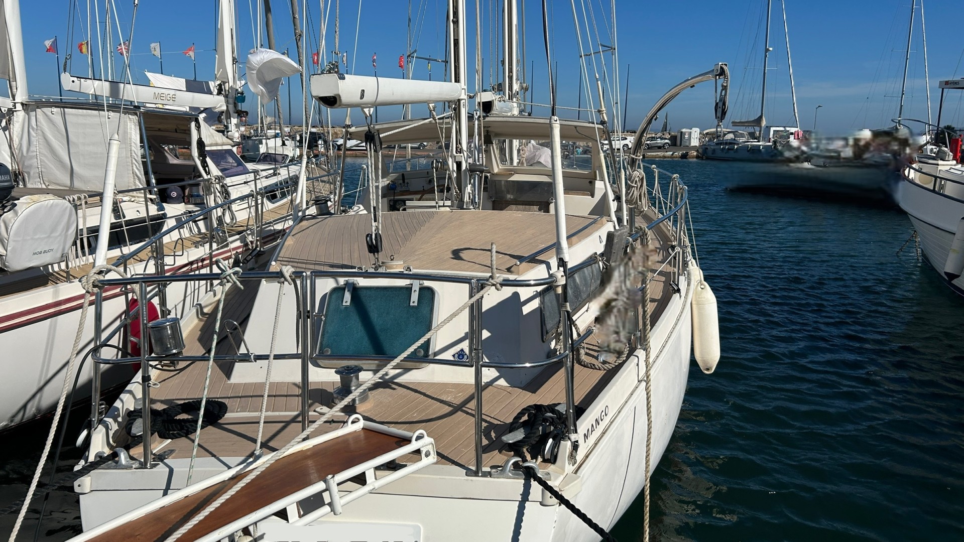 AMEL - MANGO 52 à vendre