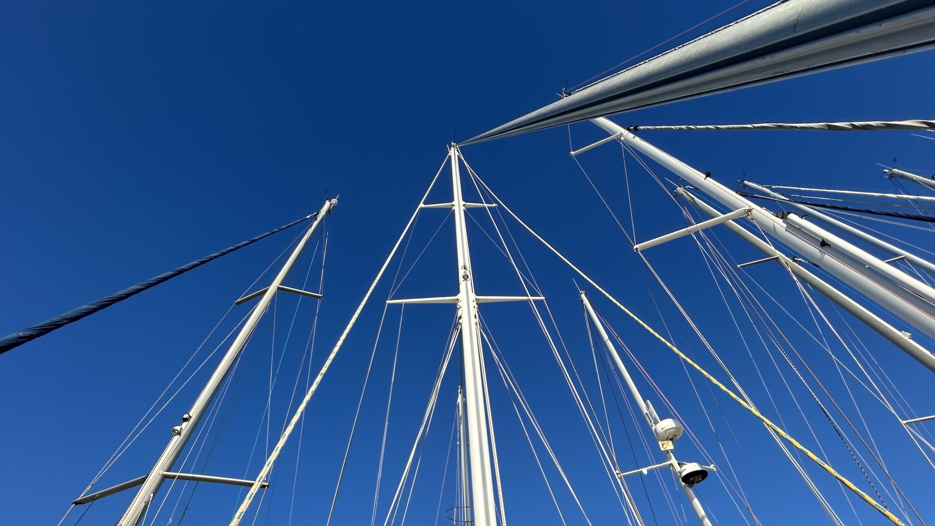 AMEL - MANGO 52 à vendre