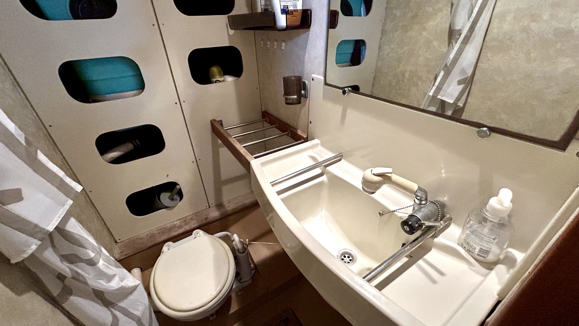 AMEL - MANGO 52 à vendre