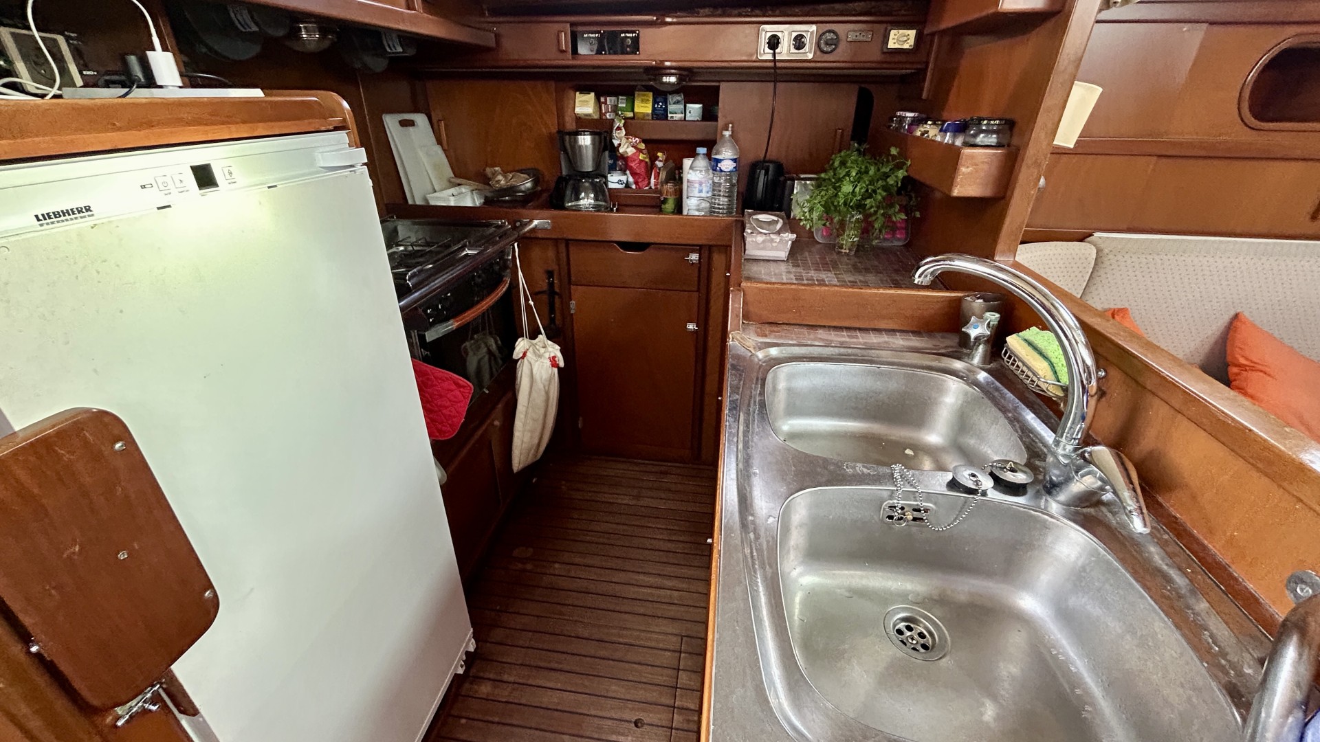 AMEL - MANGO 52 à vendre