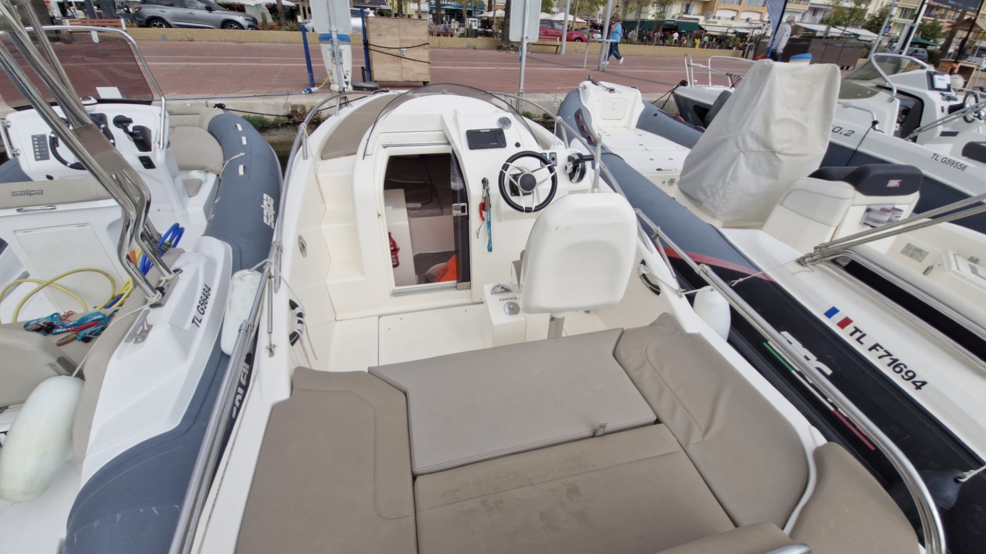 CLEAR MARINE - LIBRA CABIN 6.5 à vendre