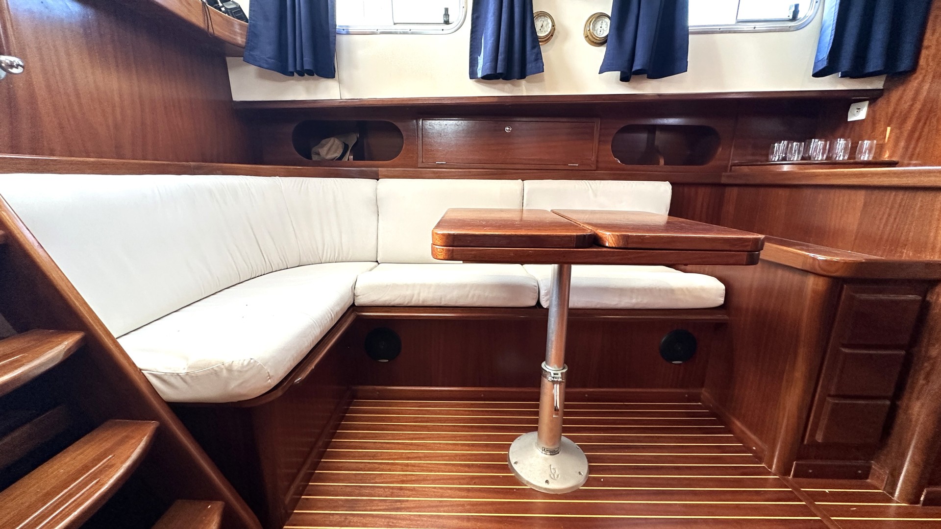 MENORQUIN YACHT - 110 à vendre