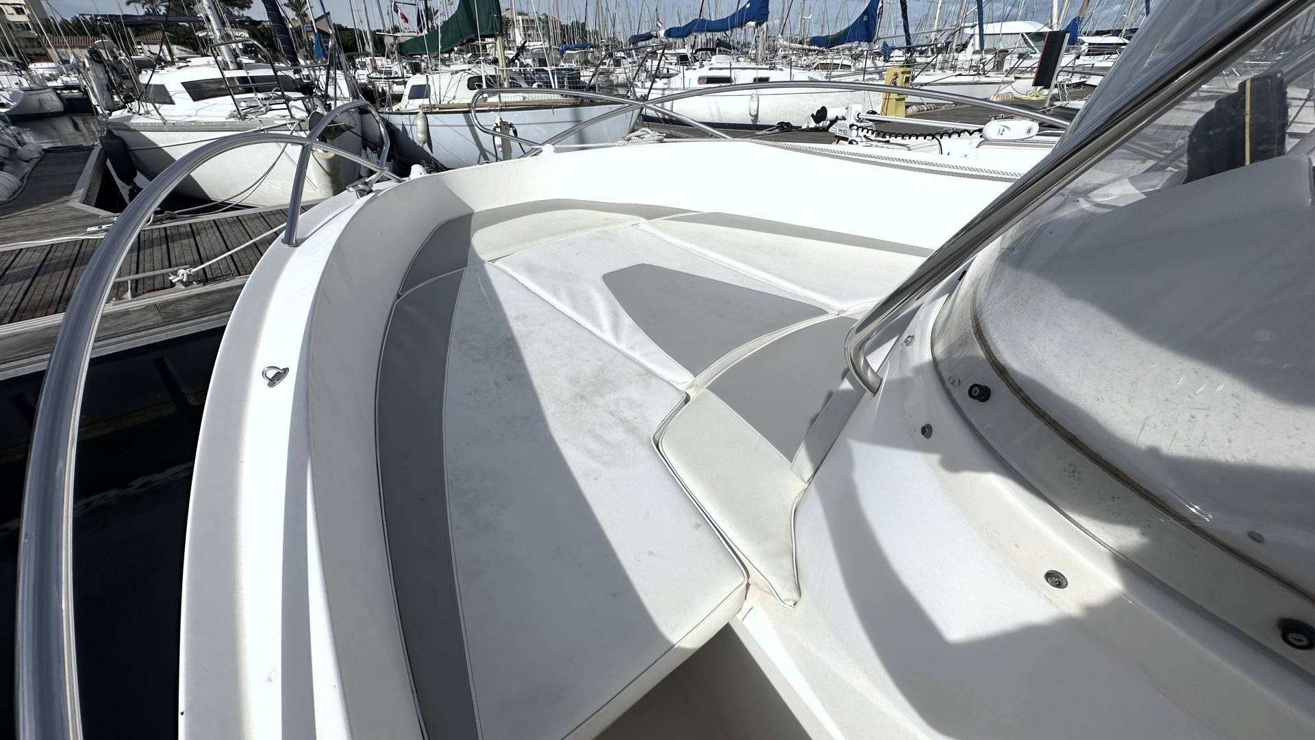 QUICKSILVER - 635 COMMANDER à vendre