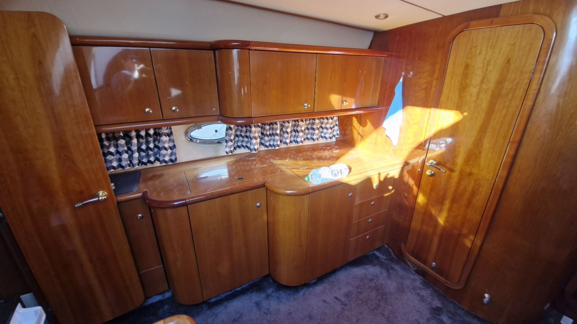 SUNSEEKER - CAMARGUE 47 à vendre