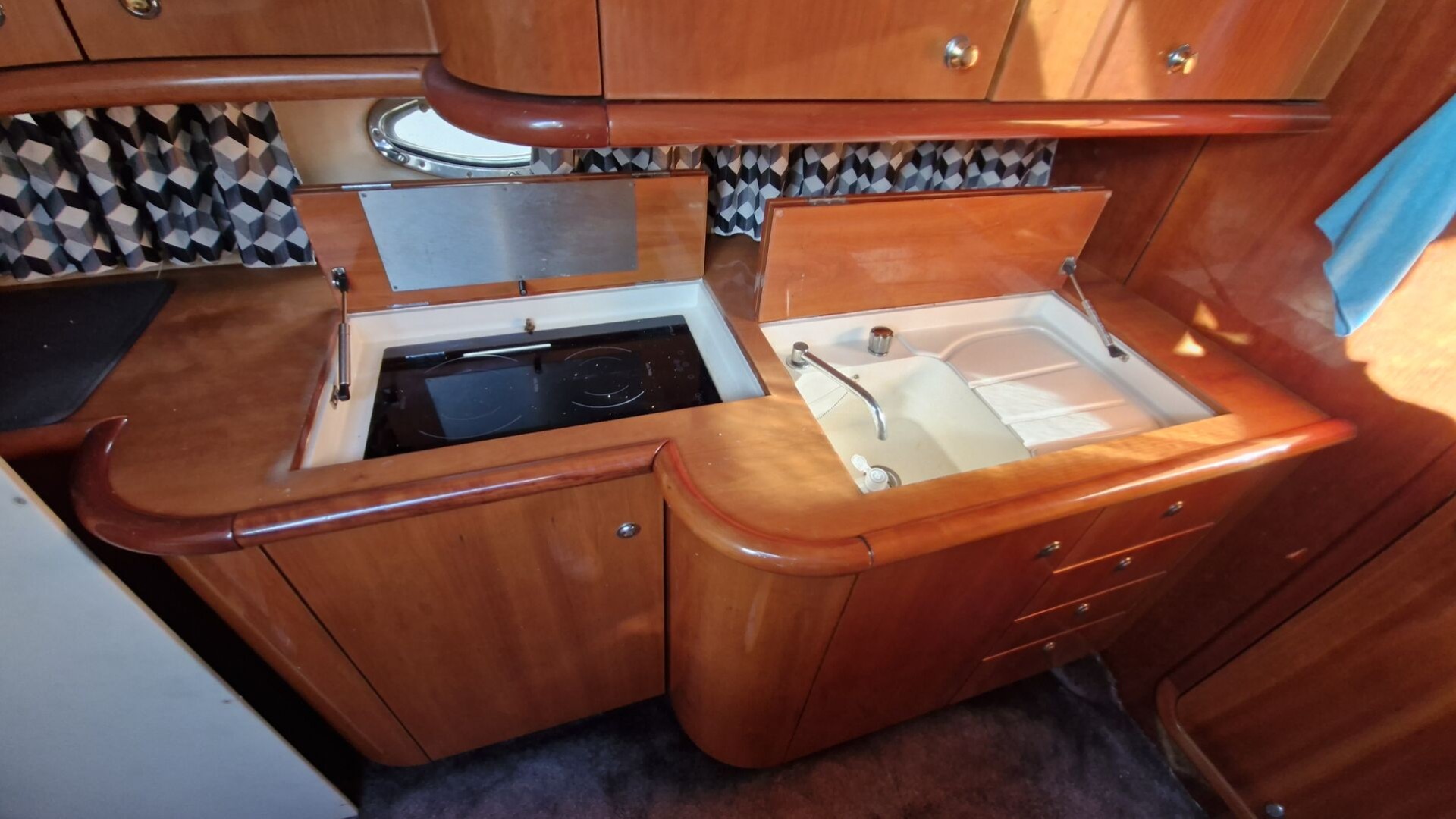 SUNSEEKER - CAMARGUE 47 à vendre