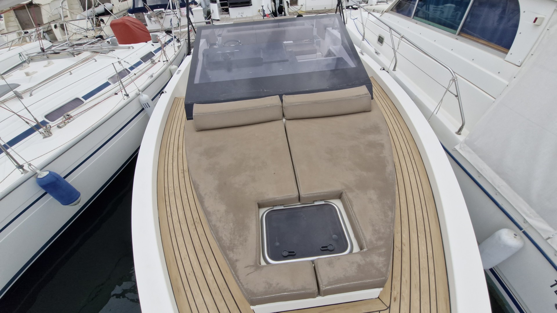 DE ANTONIO YACHTS - D33 CRUISER à vendre