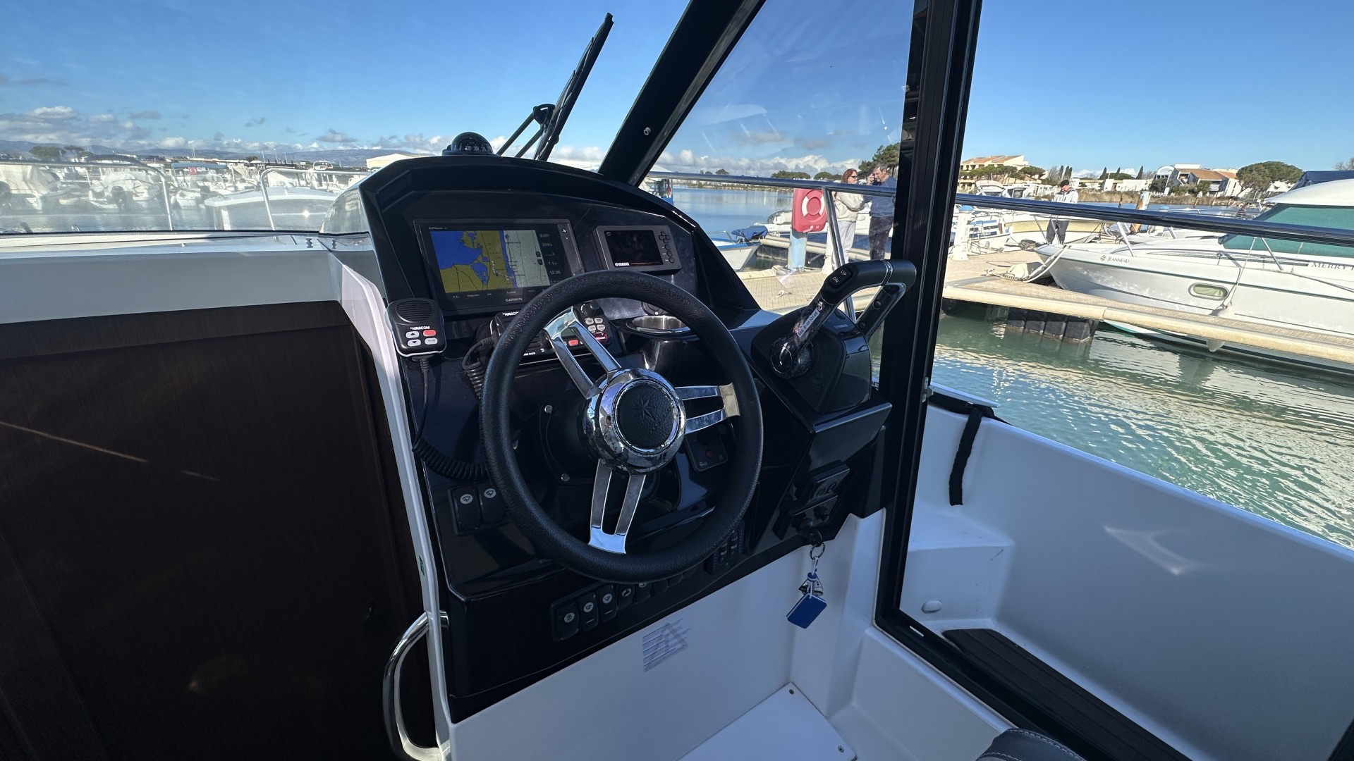 JEANNEAU - MERRY FISHER 895 OS à vendre