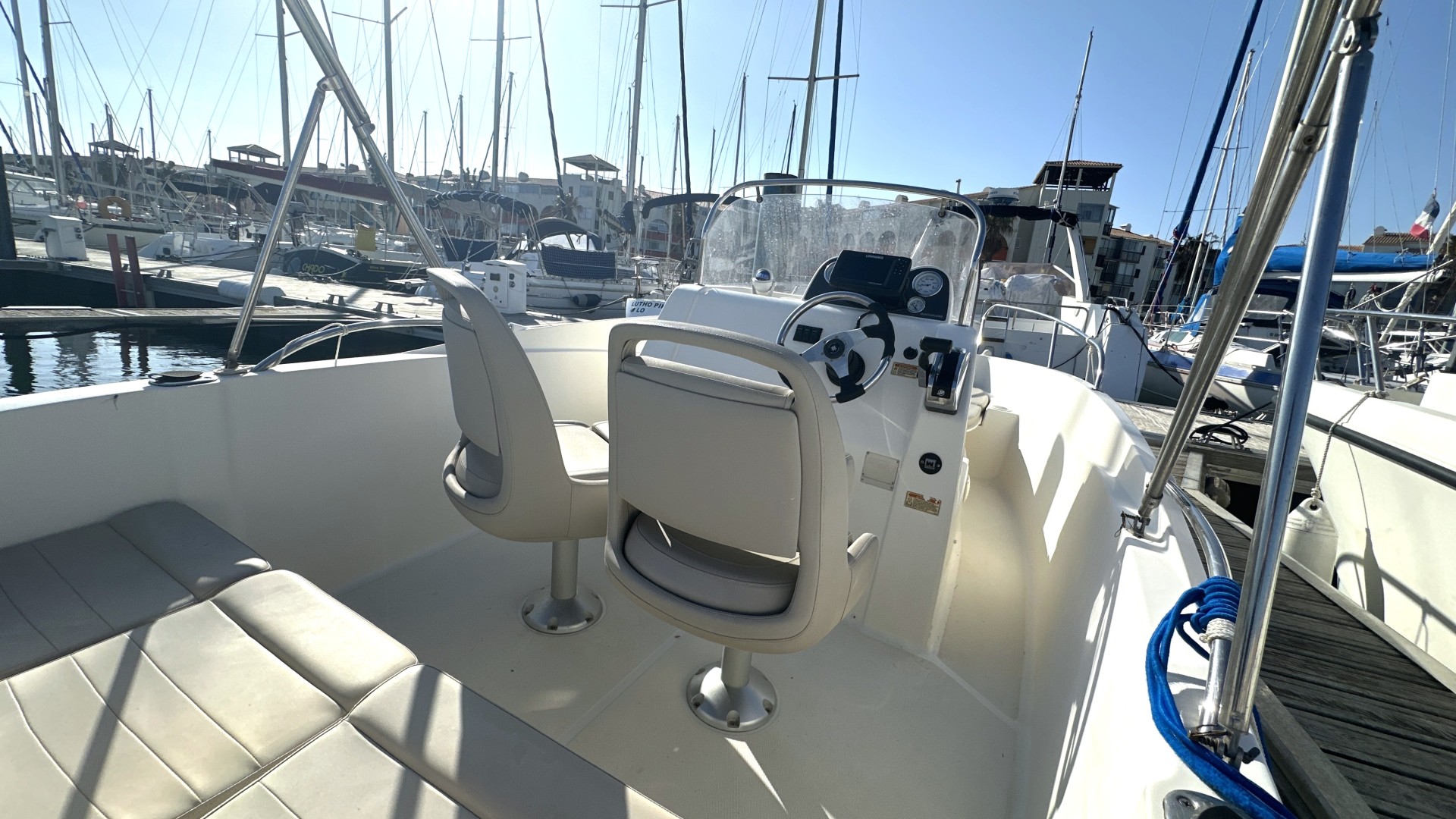QUICKSILVER - ACTIV 535 OPEN à vendre