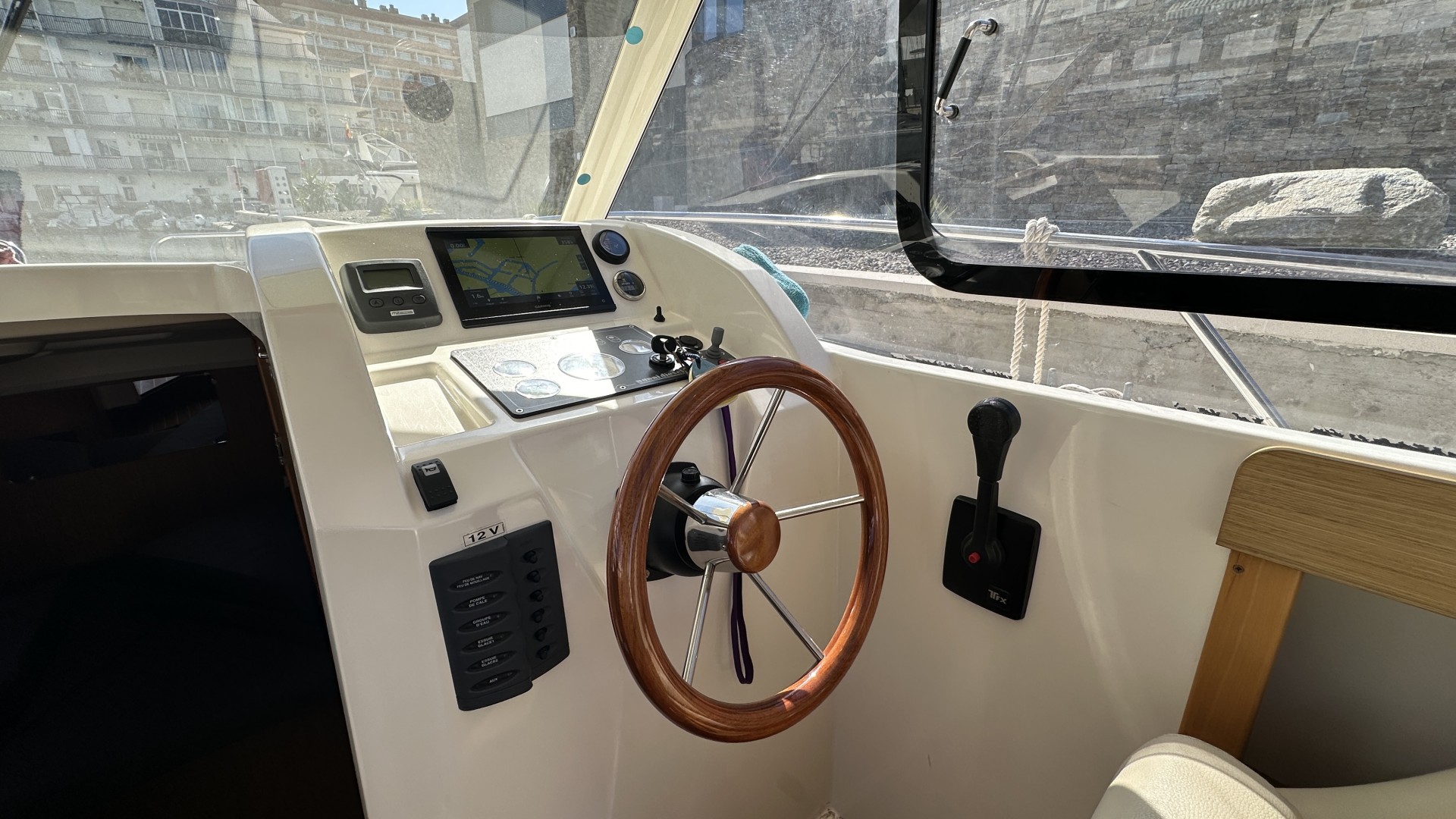 JEANNEAU - MERRY FISHER 8 à vendre