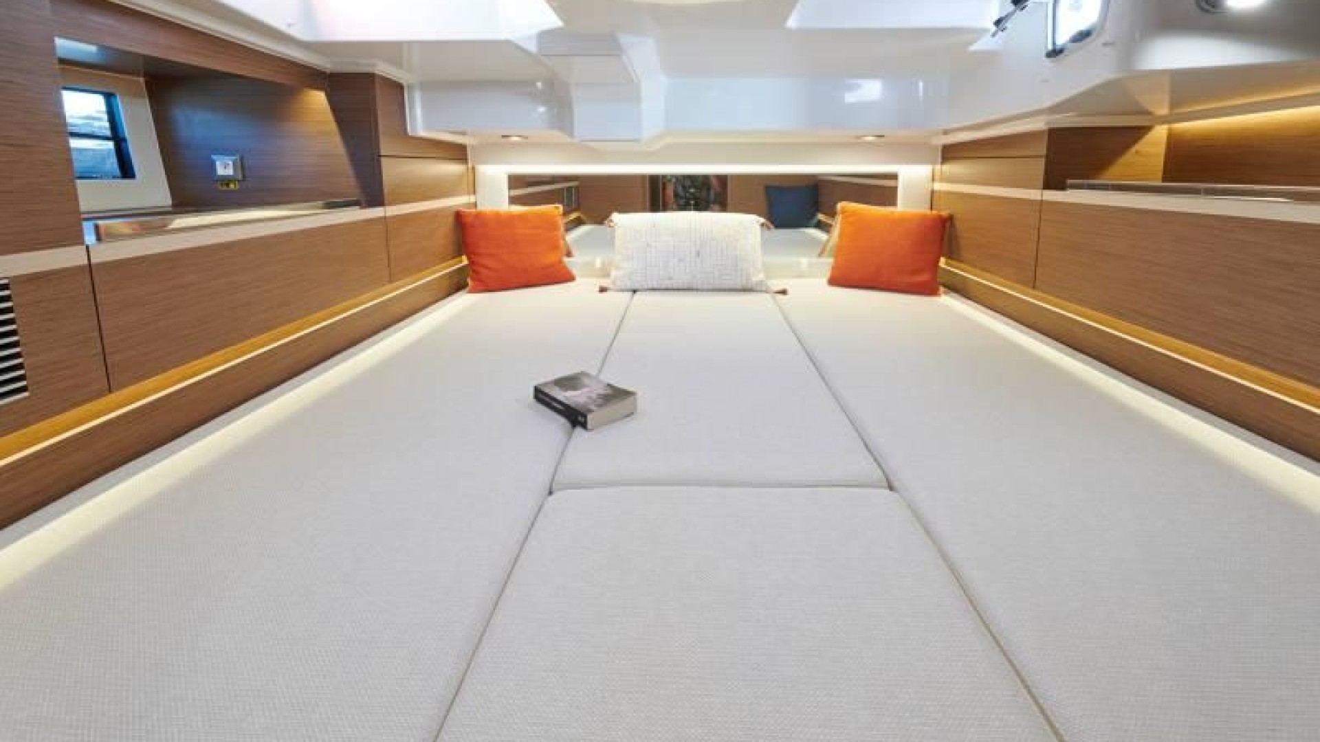 JEANNEAU - CAP CAMARAT 10.5 WA à vendre