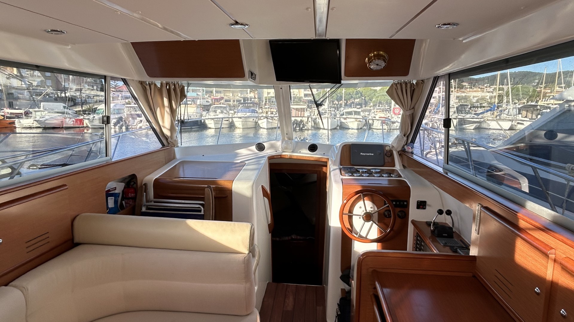 BENETEAU - ANTARES 10.80 à vendre