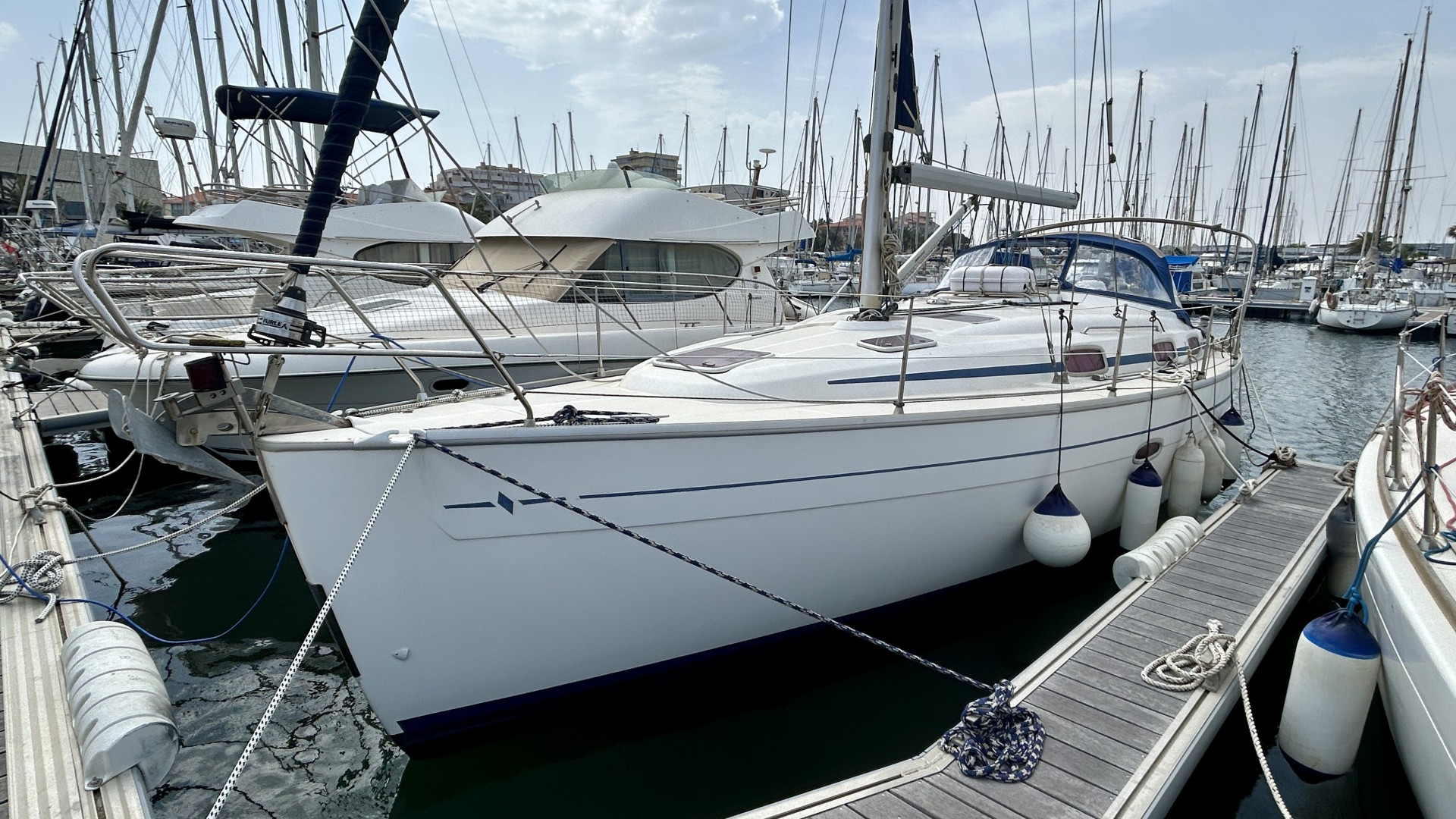 BAVARIA - 37 CRUISER à vendre