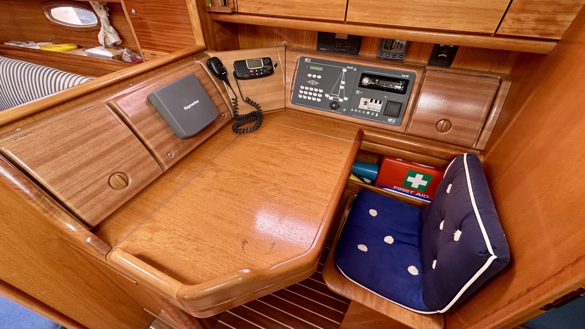 BAVARIA - 37 CRUISER à vendre