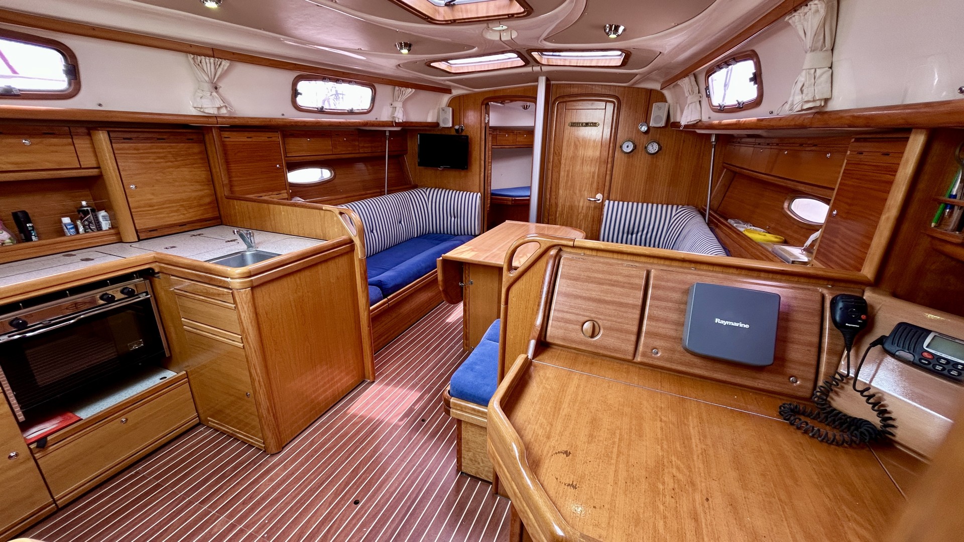 BAVARIA - 37 CRUISER à vendre