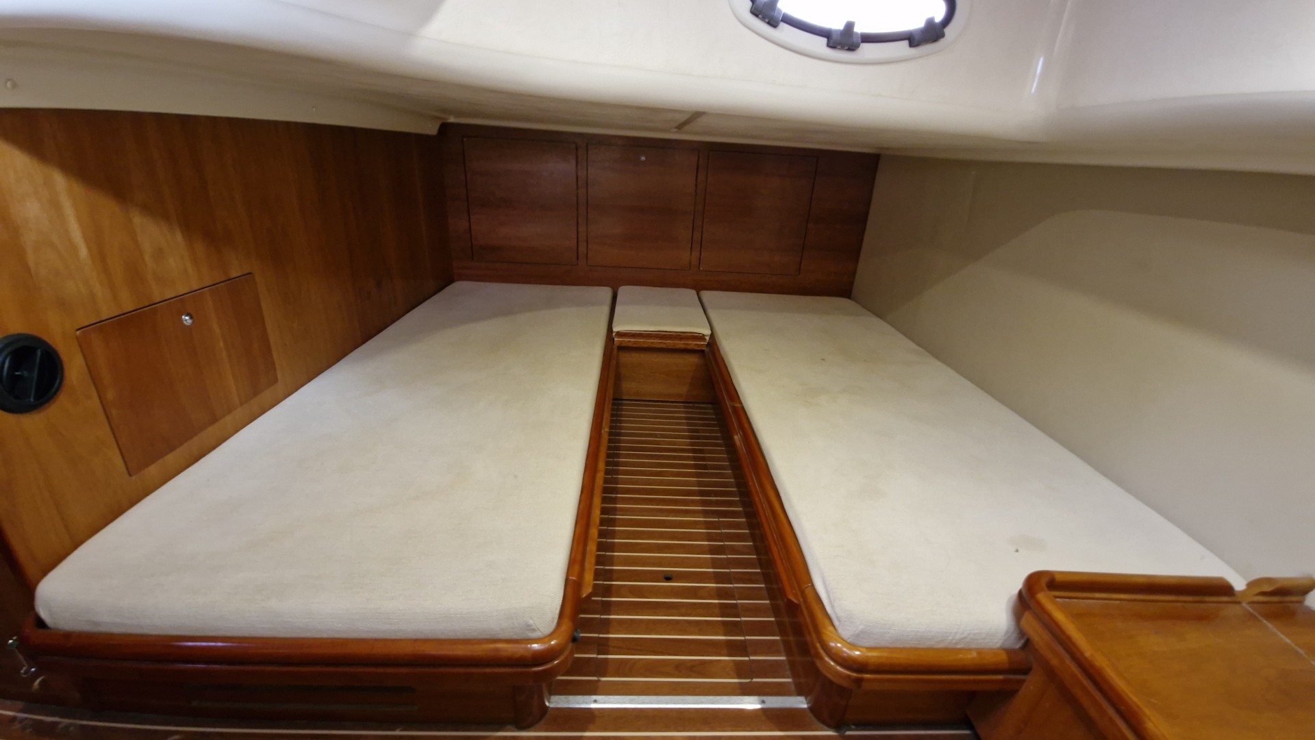 BAVARIA - 37 SPORT à vendre