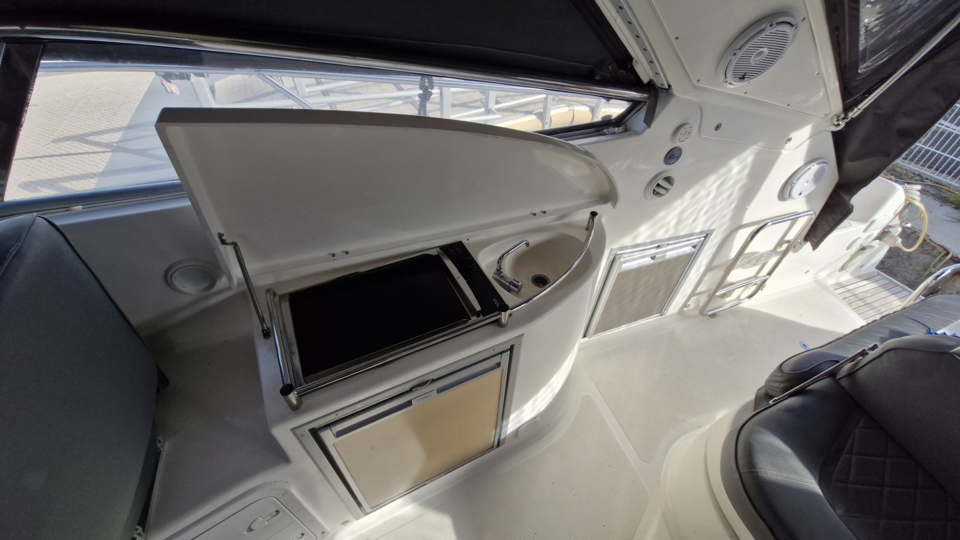 BAVARIA - 37 SPORT à vendre